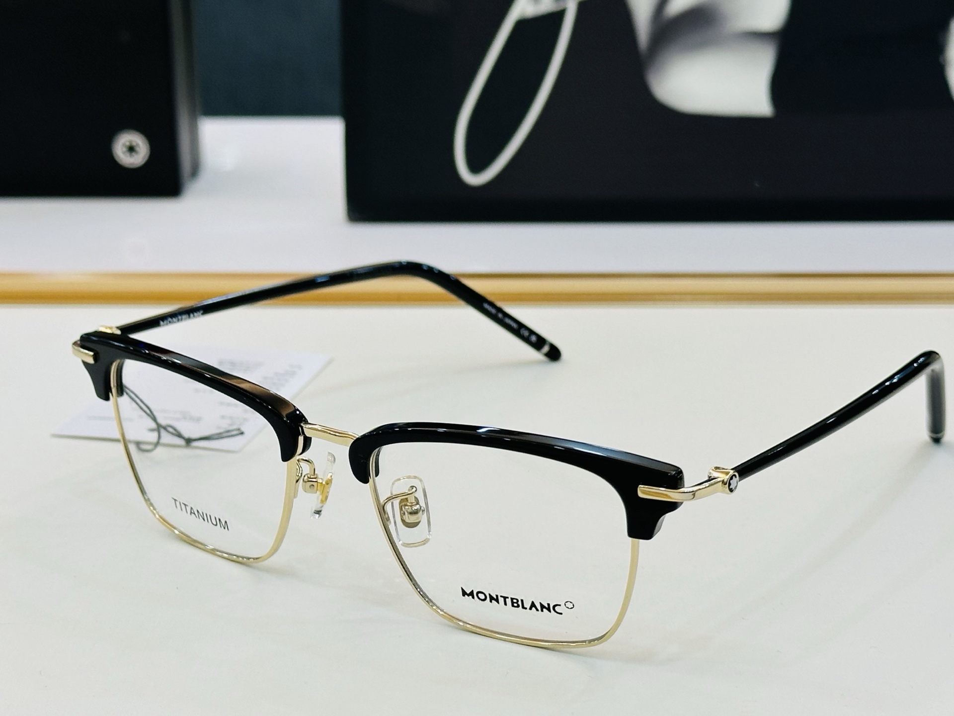 NO:373878,Official website new product MONTBLANC Montblanc MB0409O Size52 port 19-Exquisite workmanship W Perfect electroplating Comfortable wear Titanium rack Glasses Sunglasses Sunglasses, glasses, montblanc19860909官网新品 MONTBLANC 万宝龙 MB0409O Size52口19-做工精良 W 完美电镀 配戴舒适 钛架 眼镜墨镜太阳镜,眼镜,montblanc,glasses