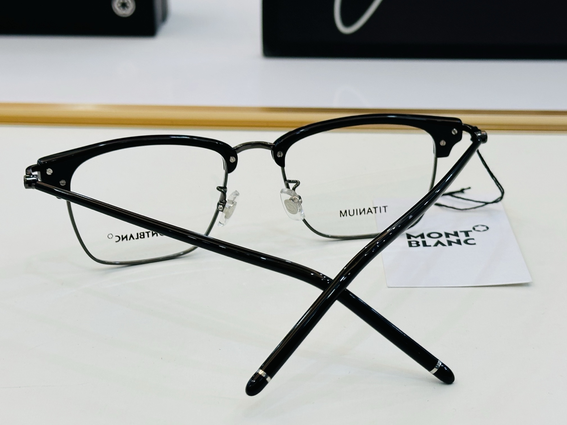 官网新品 MONTBLANC 万宝龙 MB0409O Size：52口19-145   做工精良 👍👍W