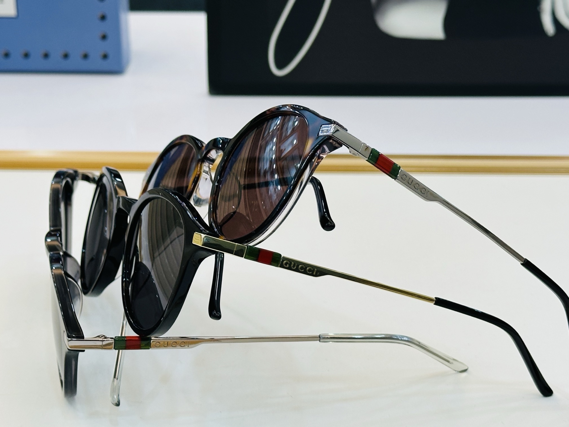 🔺GUCC*🔻 古家GG1890SA Size：49口22-145  原版墨镜🔝🔝时尚靓丽 B个性十足❤