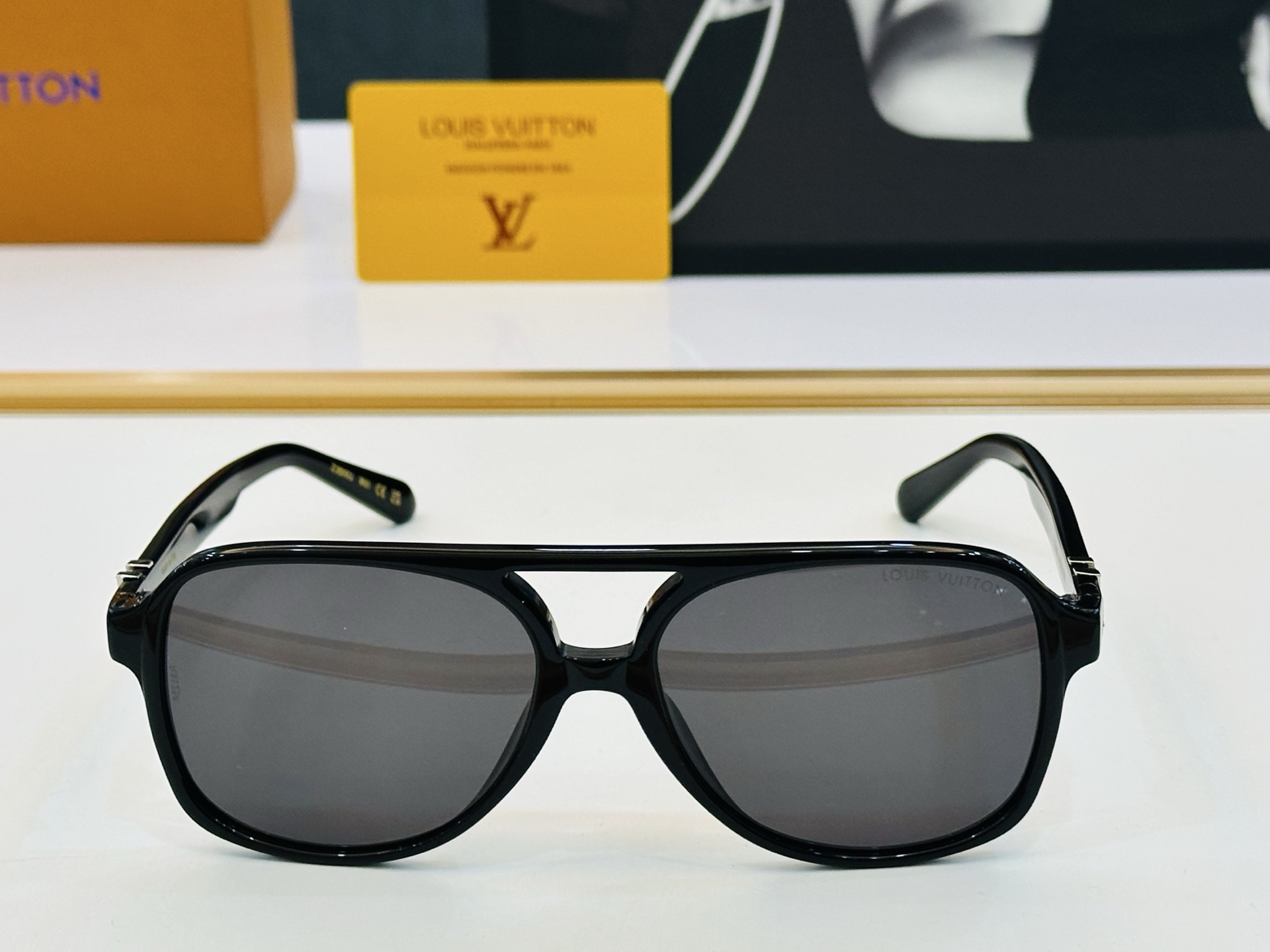 路易家 🎩Z2866U Size：57口17-145  充满活力的 展现独特个性🌟展现大气的你 B高品质