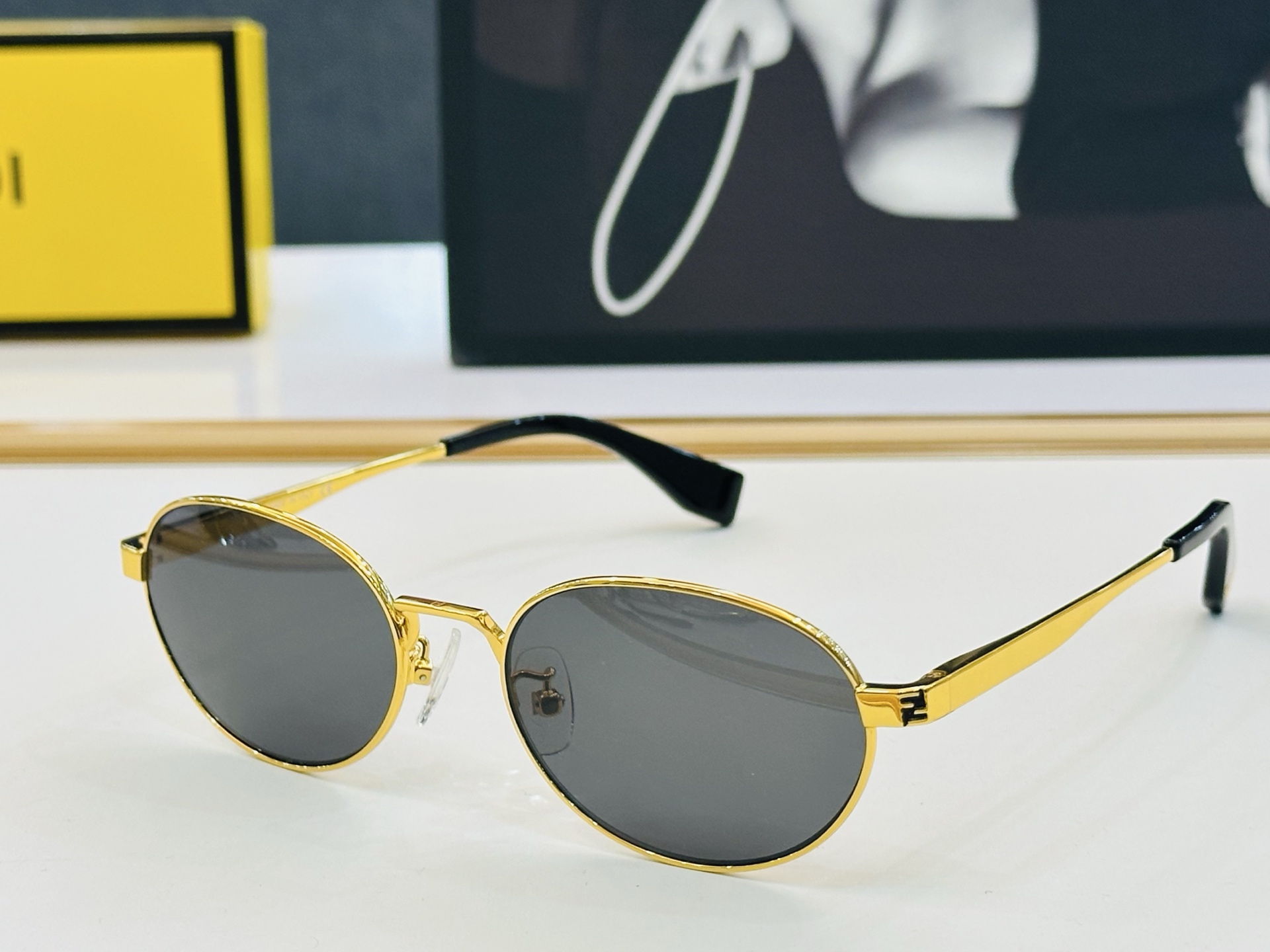 NO:373926,FEND* FEND FE40196U Size54 18-140 Innovative F Suitable for all face shapes Glasses Sunglasses Sunglasses, Glasses, fendi, fendi19860909FEND* 芬家 FE40196U Size54口18-140 标新立异 F 适合各种脸型 眼镜墨镜太阳镜,眼镜,fendi,fendi,glasses