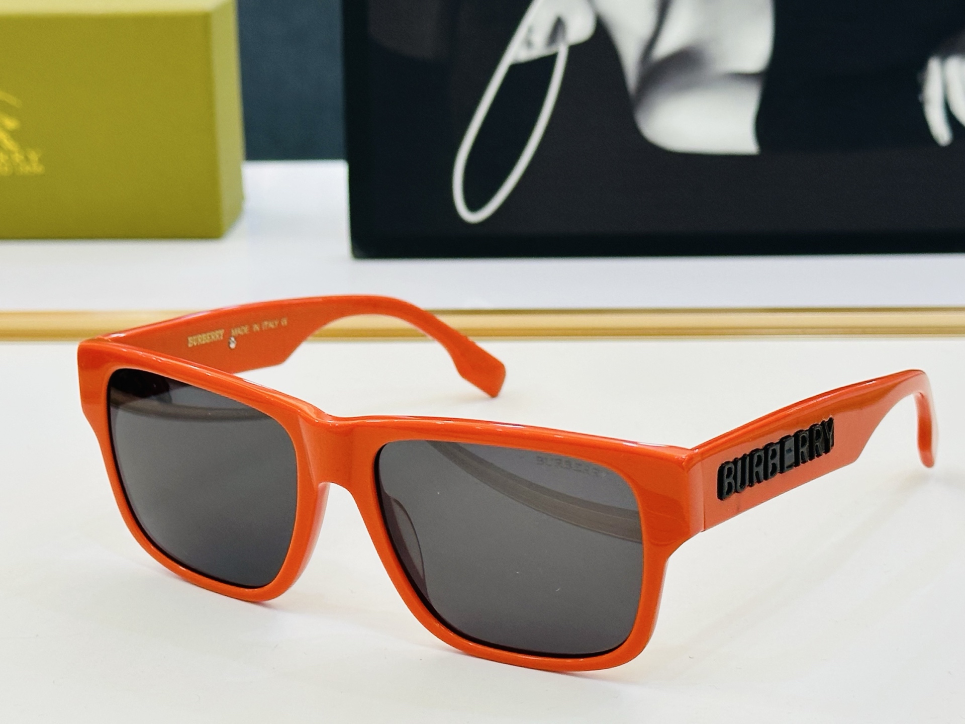 高品质✨BURBERR*✨ 巴家 BE4358  Size：54口20-145 女款太阳眼镜得意 愉快 