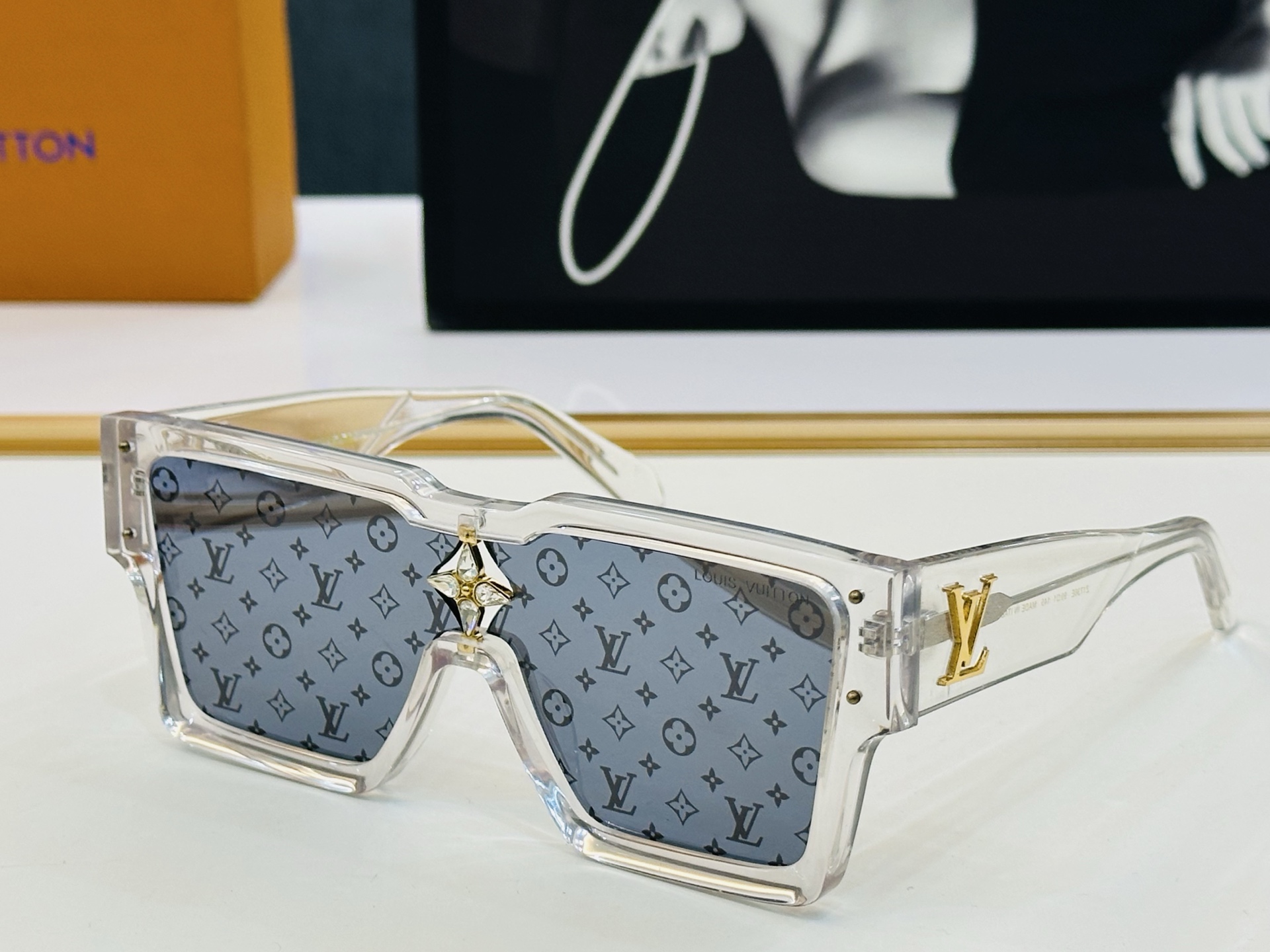 路易家 LOUIS *VUITON 原单高品质 Z1578E   Size：99口1-145  皆属上品