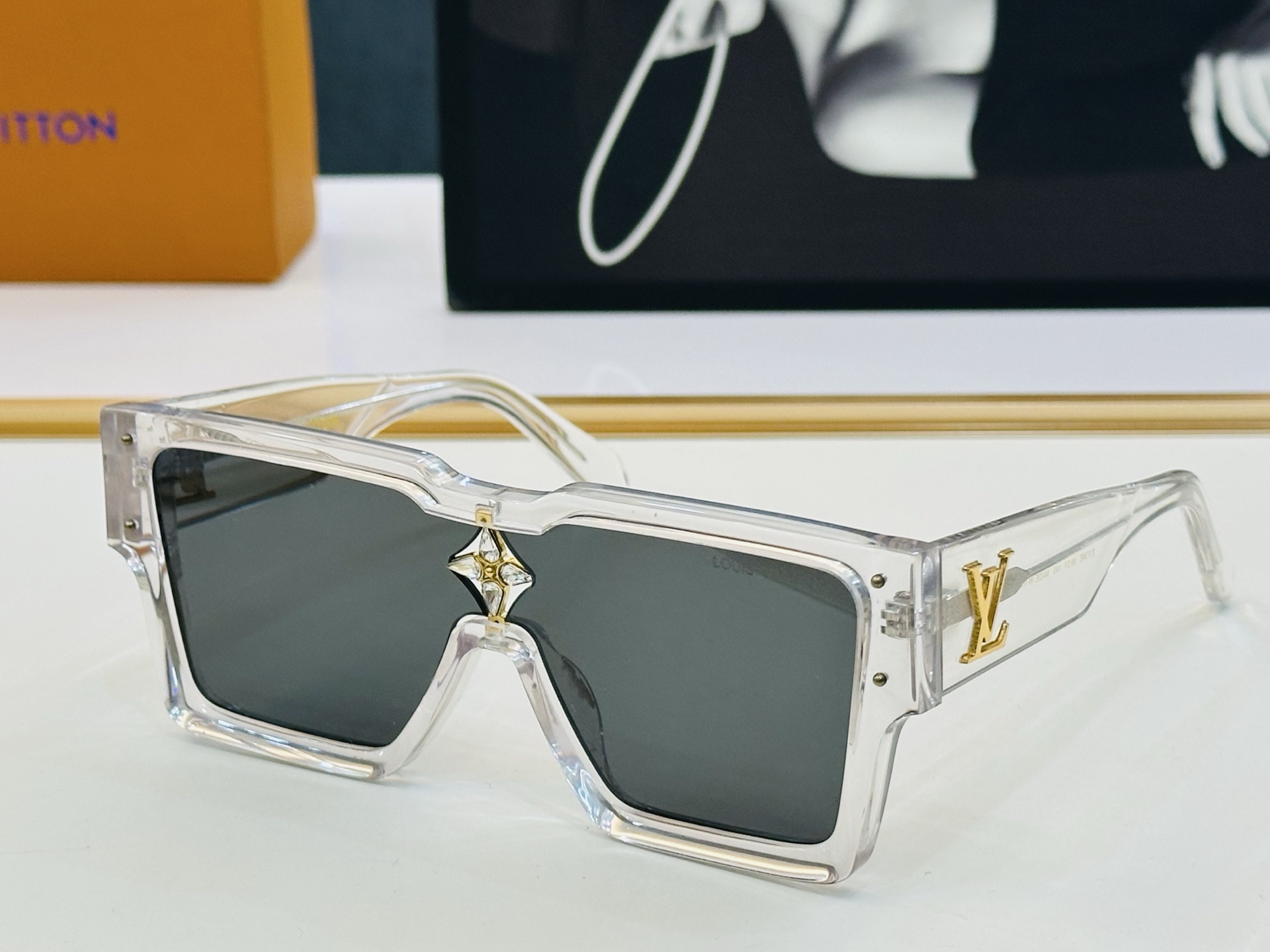 路易家 LOUIS *VUITON 原单高品质 Z1578E   Size：99口1-145  皆属上品