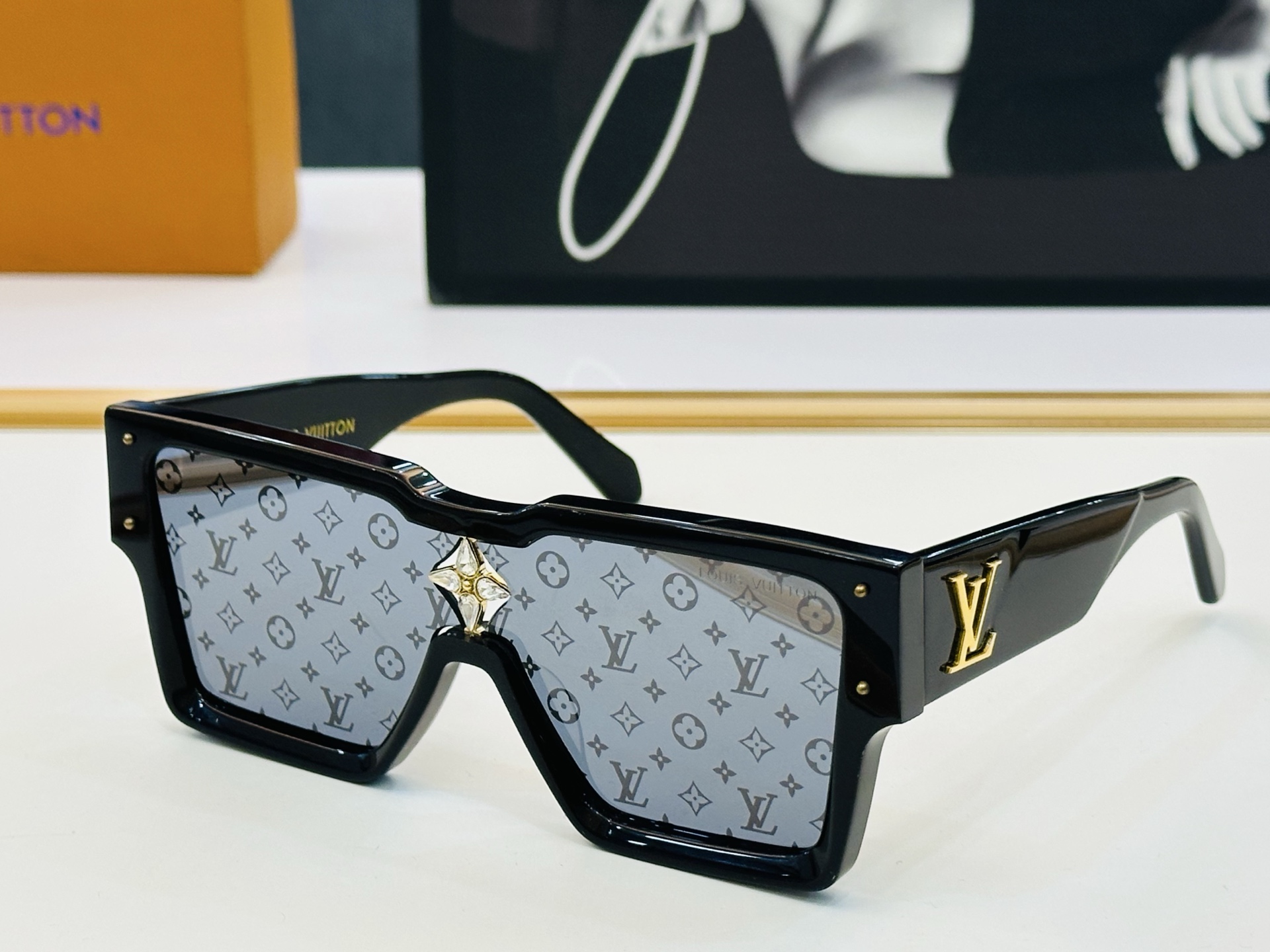 路易家 LOUIS *VUITON 原单高品质 Z1578E   Size：99口1-145  皆属上品