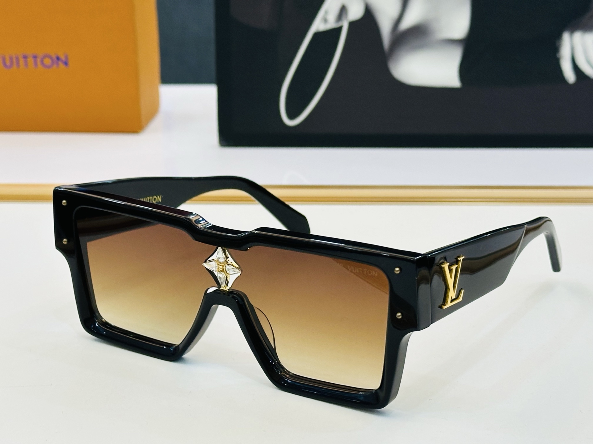 路易家 LOUIS *VUITON 原单高品质 Z1578E   Size：99口1-145  皆属上品