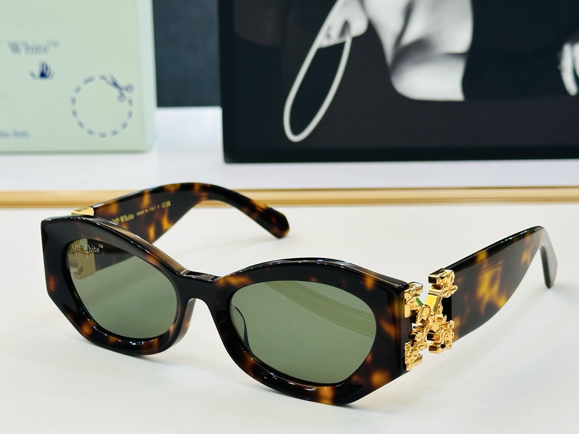 官网款 OFF WHITE MODELVRAME SIZE 56口20-140  b时尚太阳镜 