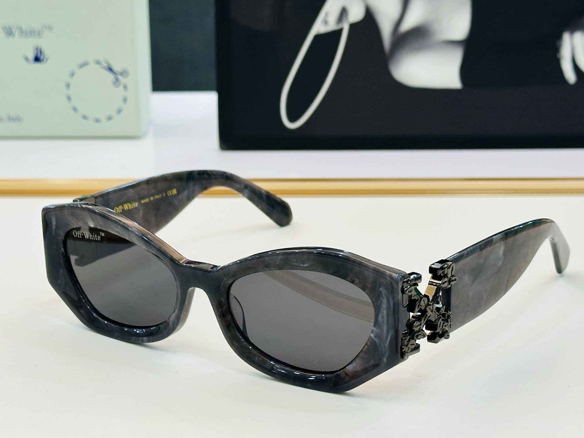 官网款 OFF WHITE MODELVRAME SIZE 56口20-140  b时尚太阳镜 
