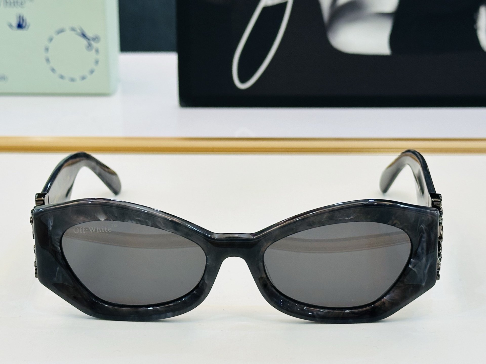 官网款 OFF WHITE MODELVRAME SIZE 56口20-140  b时尚太阳镜 