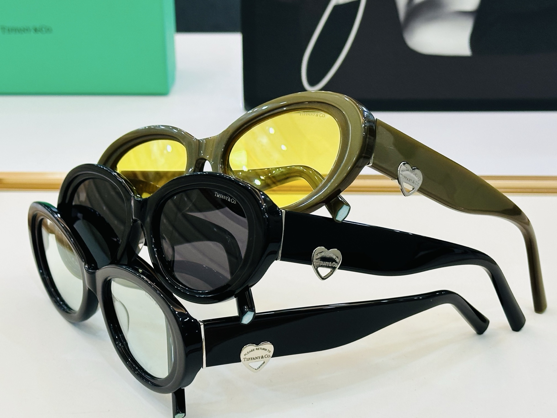 蒂芙家 Tiffany & CO. TF4221 Size：56口19-145 时尚太阳镜架 👍b多色可