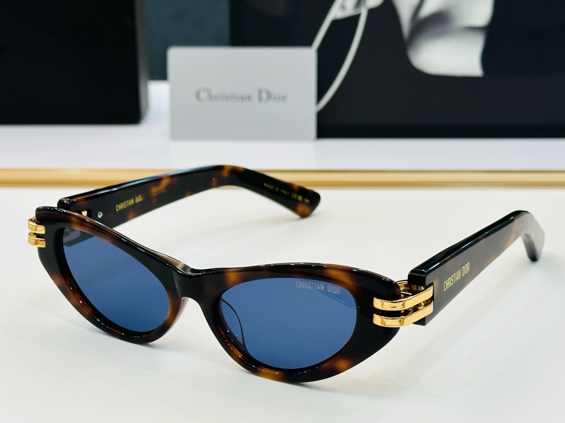 🔻🔻🔻DIO* 迪家 CD B1U Size：51口16-145   春夏款墨镜 😎🔆 b搭配镜腿精致 