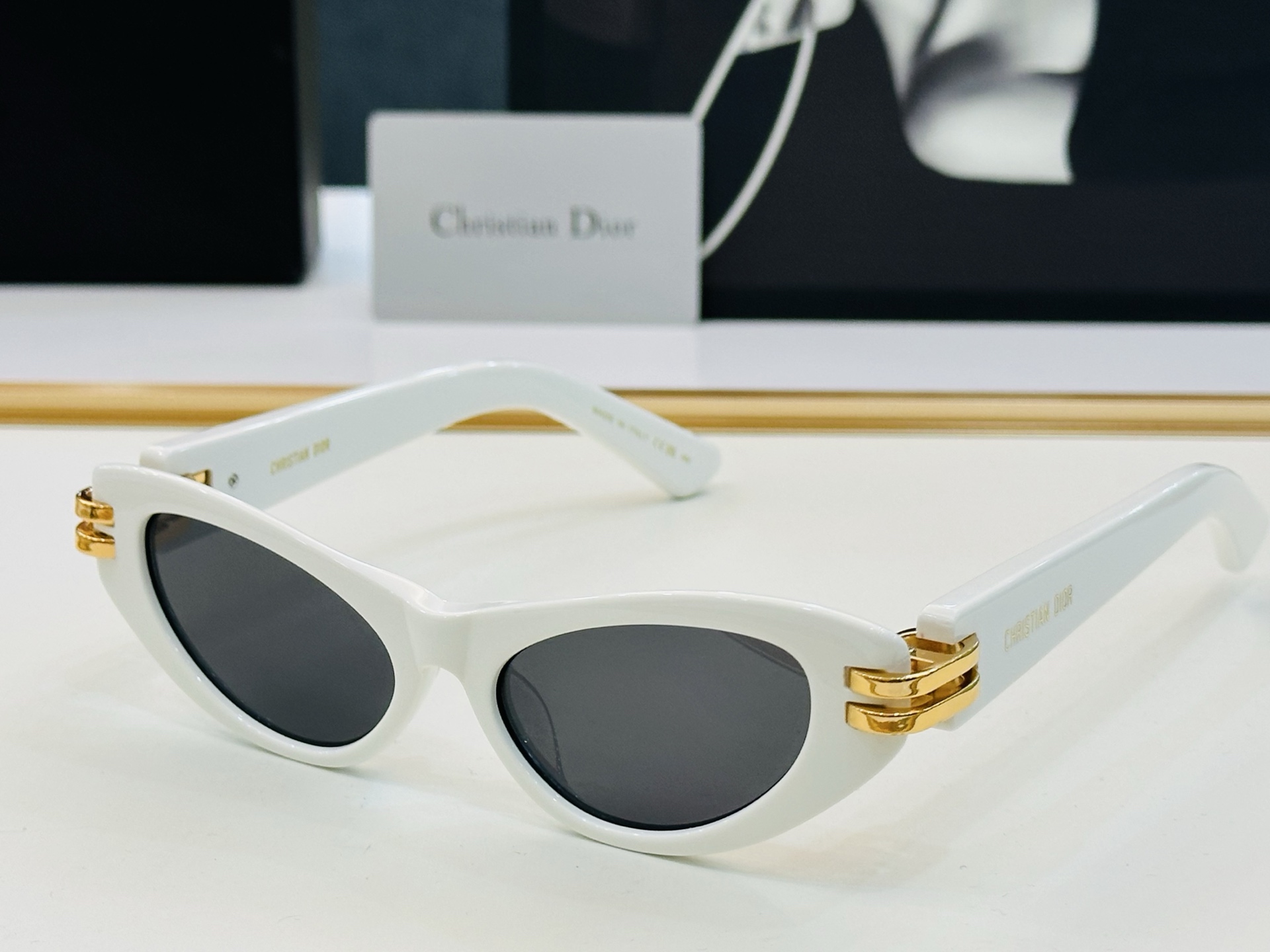 🔻🔻🔻DIO* 迪家 CD B1U Size：51口16-145   春夏款墨镜 😎🔆 b搭配镜腿精致 