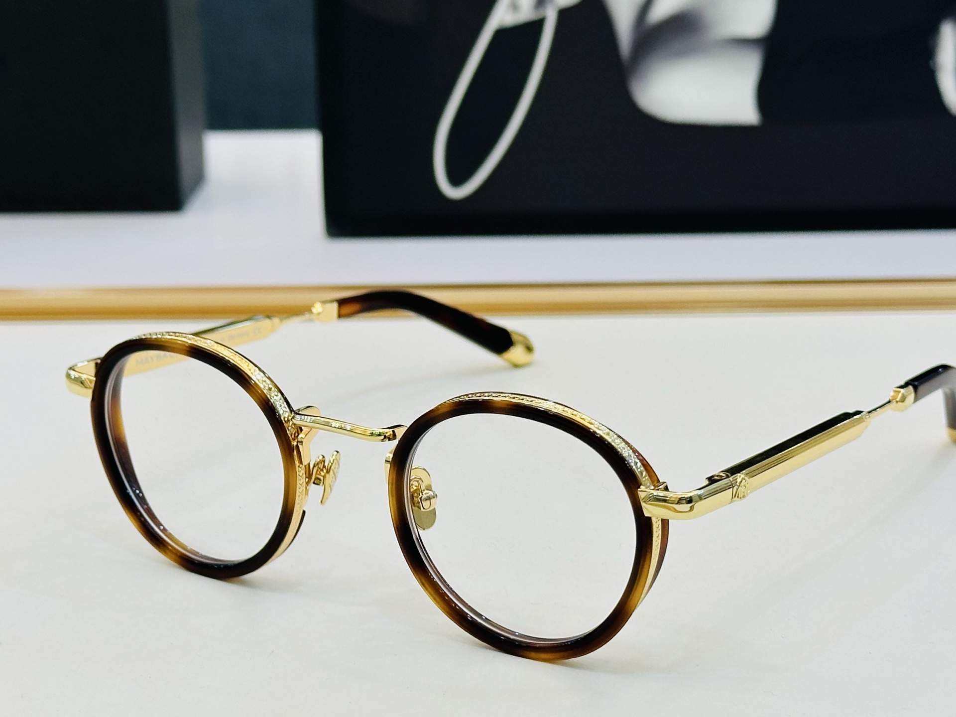 高品质 迈巴赫 🎉🎉做工精美💕💕MAYBAC*H Z28 Size：46口25-145 质感十足 CC👍