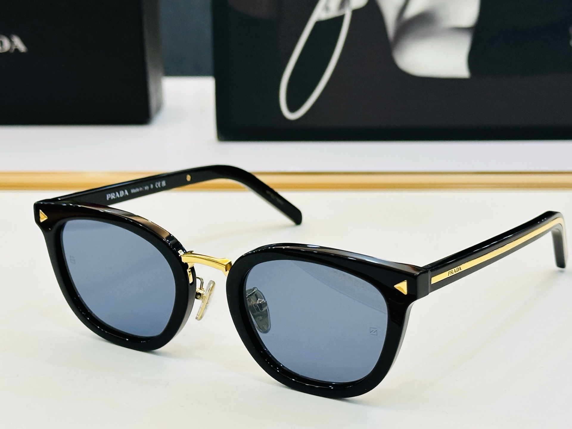 🔺PRAD*🔻普家 PR C01SD Size：59口17-145     眼镜系列堪称精湛制作 CC彰