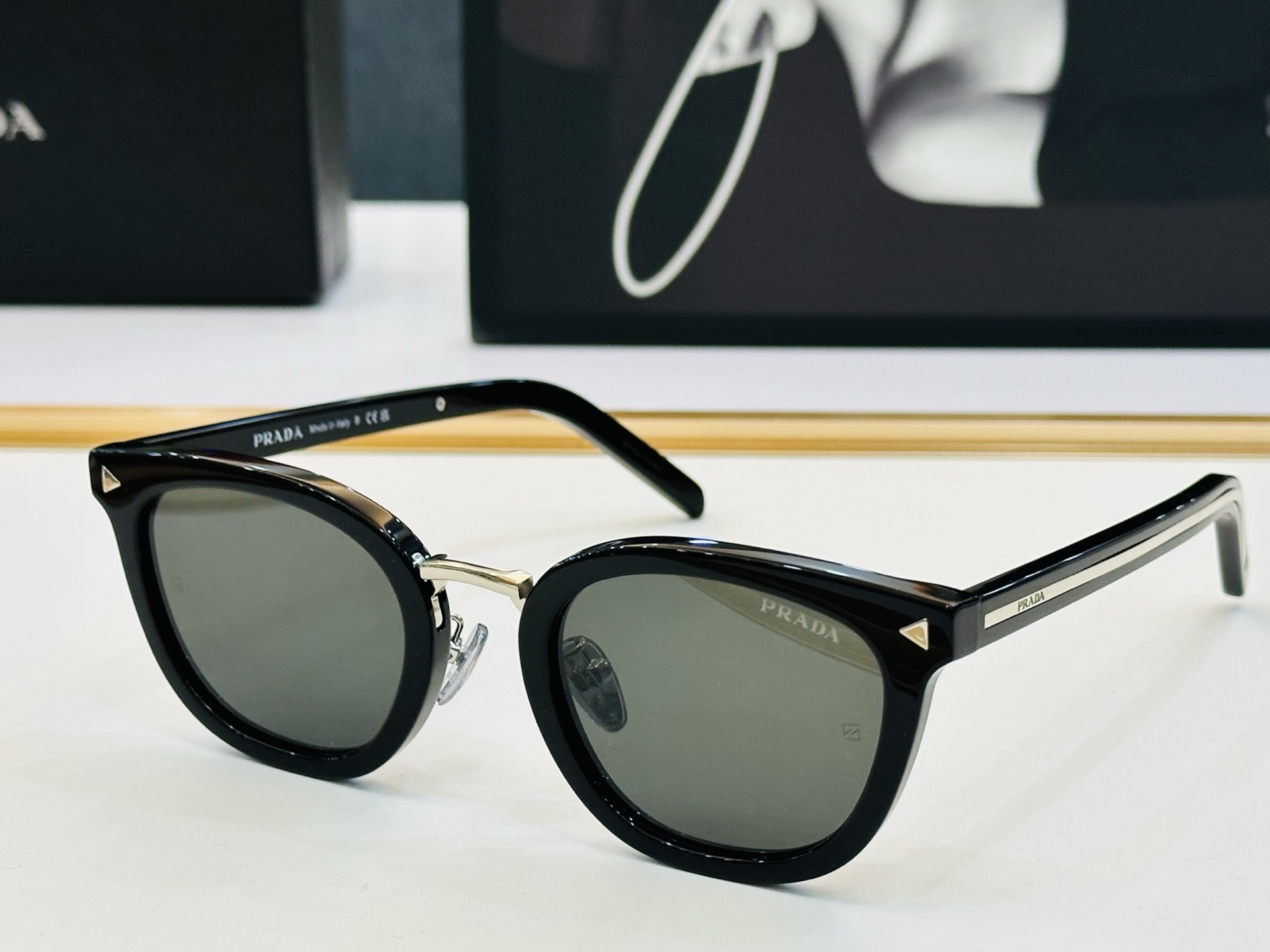 🔺PRAD*🔻普家 PR C01SD Size：59口17-145     眼镜系列堪称精湛制作 CC彰