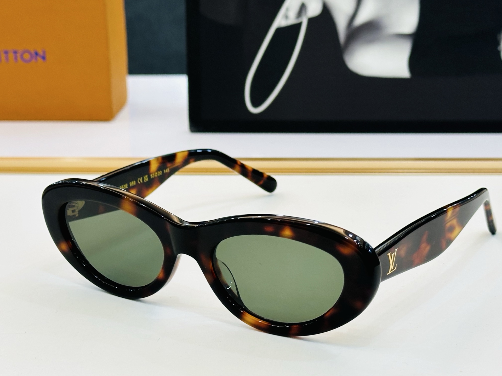 路易家 🎩Z1983E Size：53口20-145 充满活力的 展现独特个性🌟展现大气的你 B高品质 