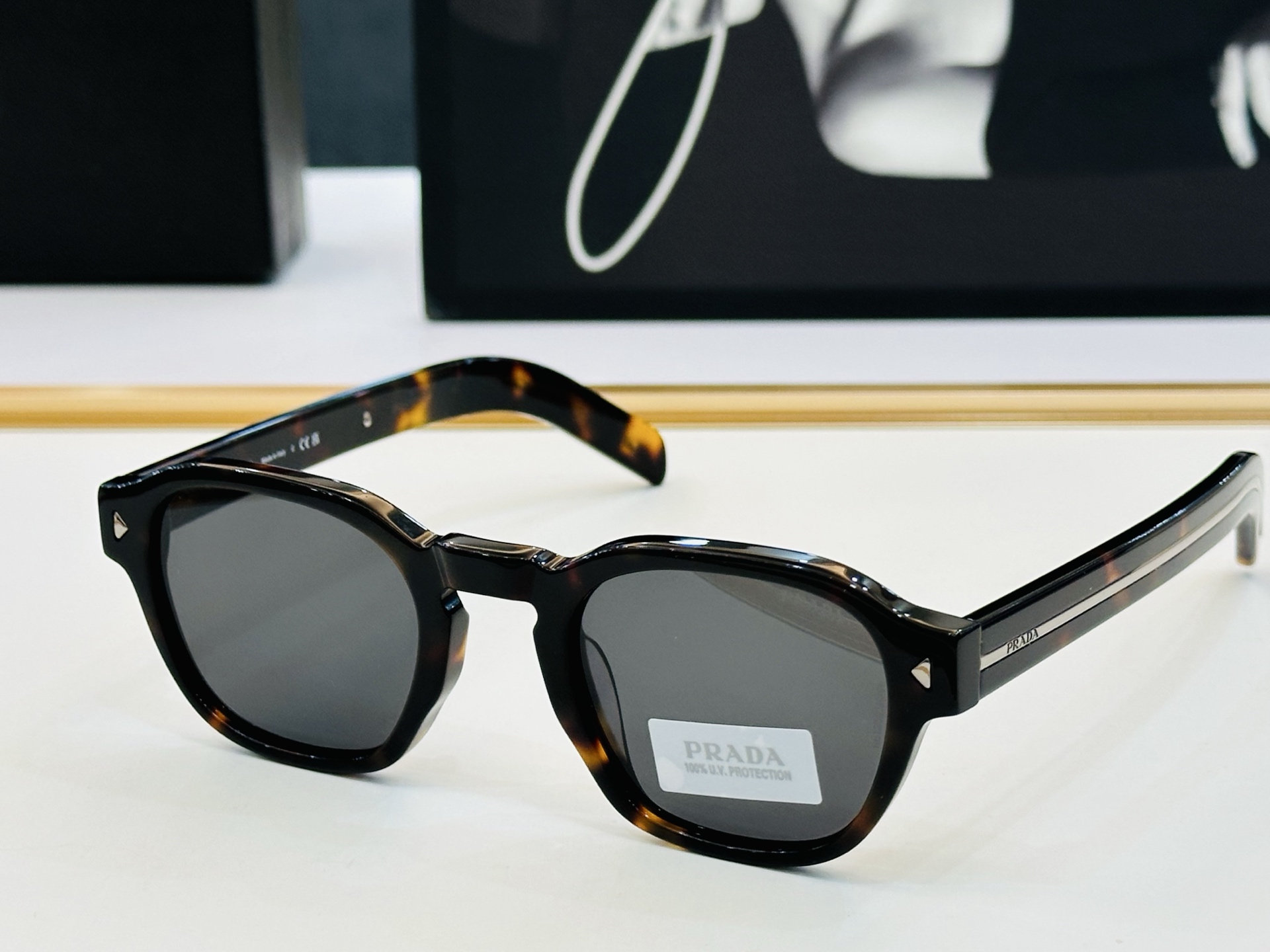 🔺PRAD*🔻普家 SPRA16S Size：52口24-145 眼镜系列堪称精湛制作 彰显独特个性 B