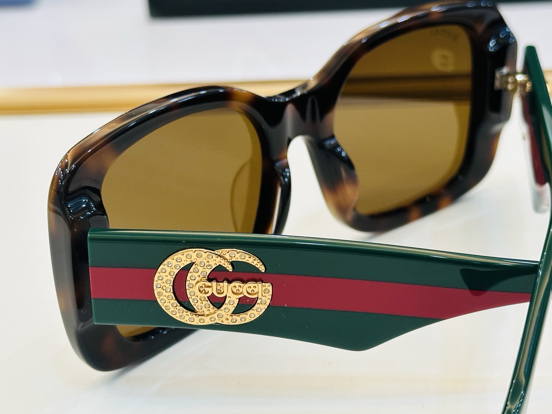 GUCC* 古家 GG1644 🐝🐝系列 Size：65口14-145 🍁🍁 XL超绝品质太阳镜 。