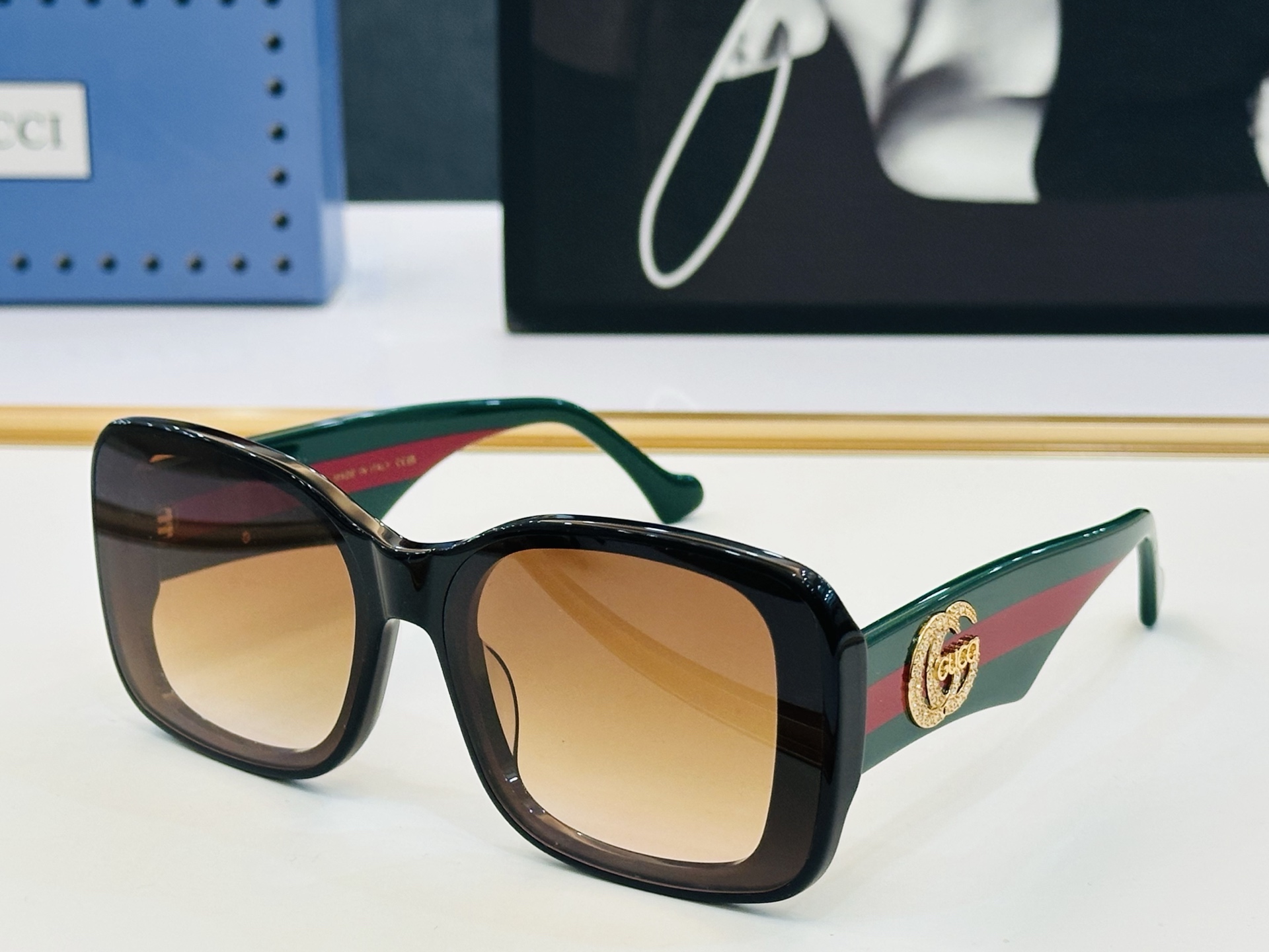 GUCC* 古家 GG1644 🐝🐝系列 Size：65口14-145 🍁🍁 XL超绝品质太阳镜 。