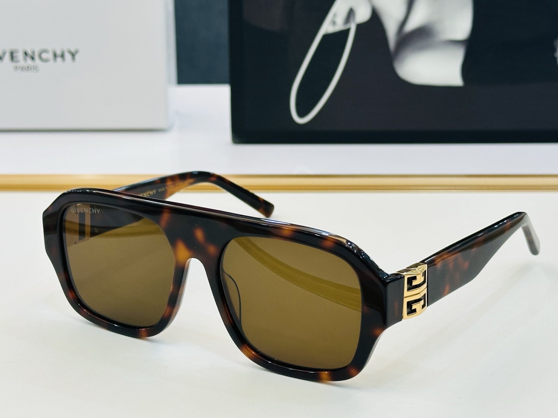 Givench* 纪凡家 GV40007U Size：57口18-135 原单 👍👍细节做工精细 XL太