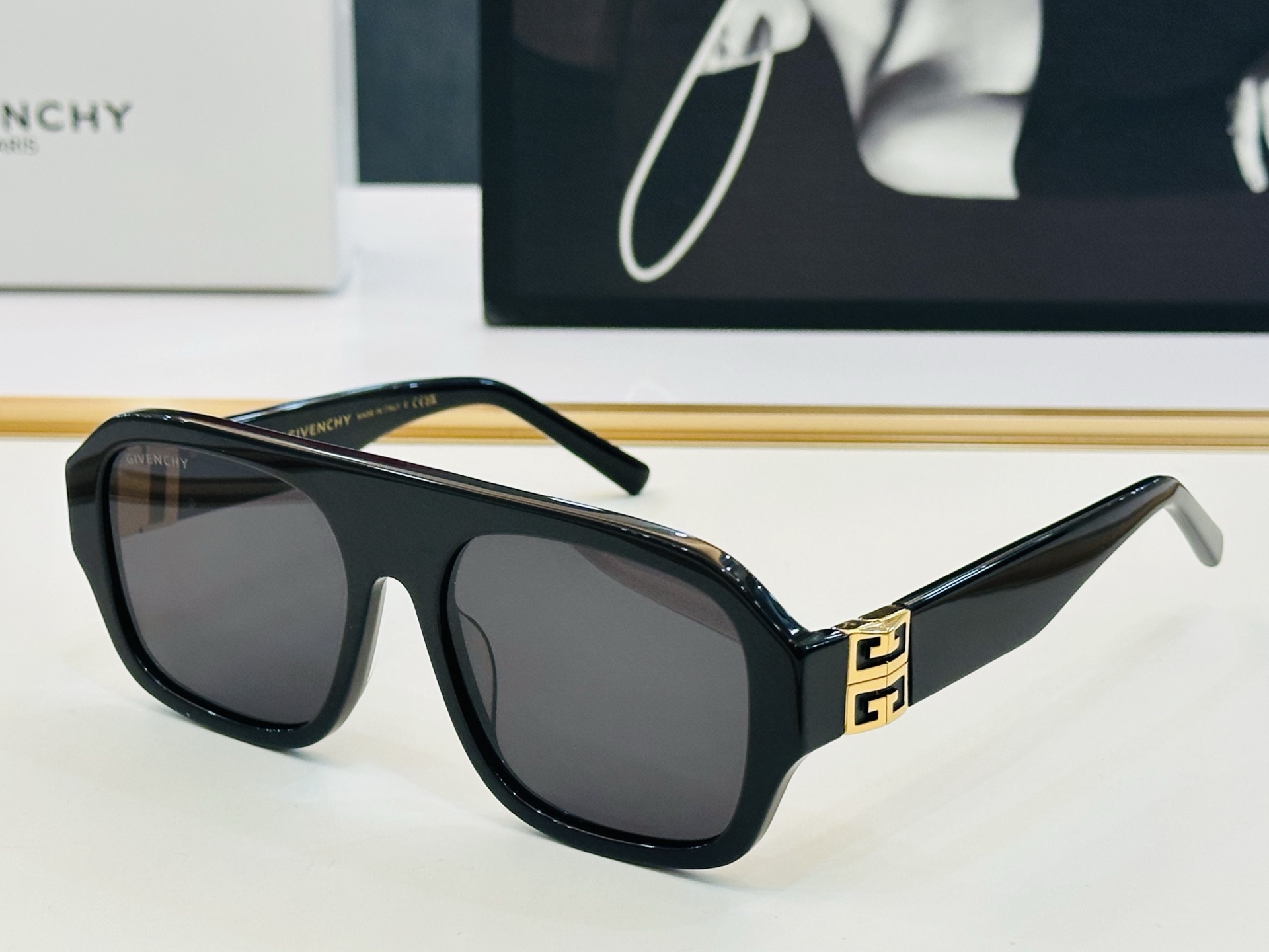 Givench* 纪凡家 GV40007U Size：57口18-135 原单 👍👍细节做工精细 XL太