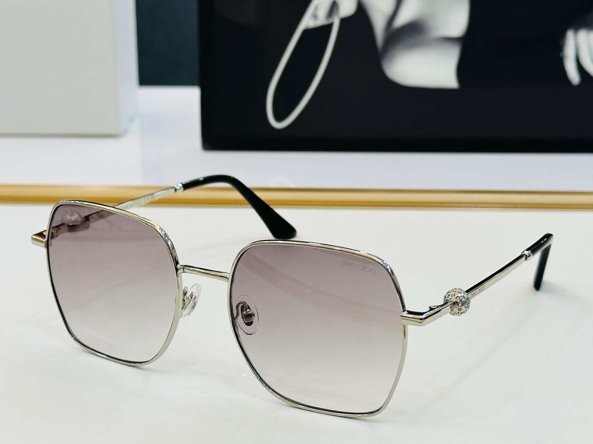 JIMMY CHO* 吉米家 JC4008 Size：57口19-142 新款 坚持一如既往最高品质 百