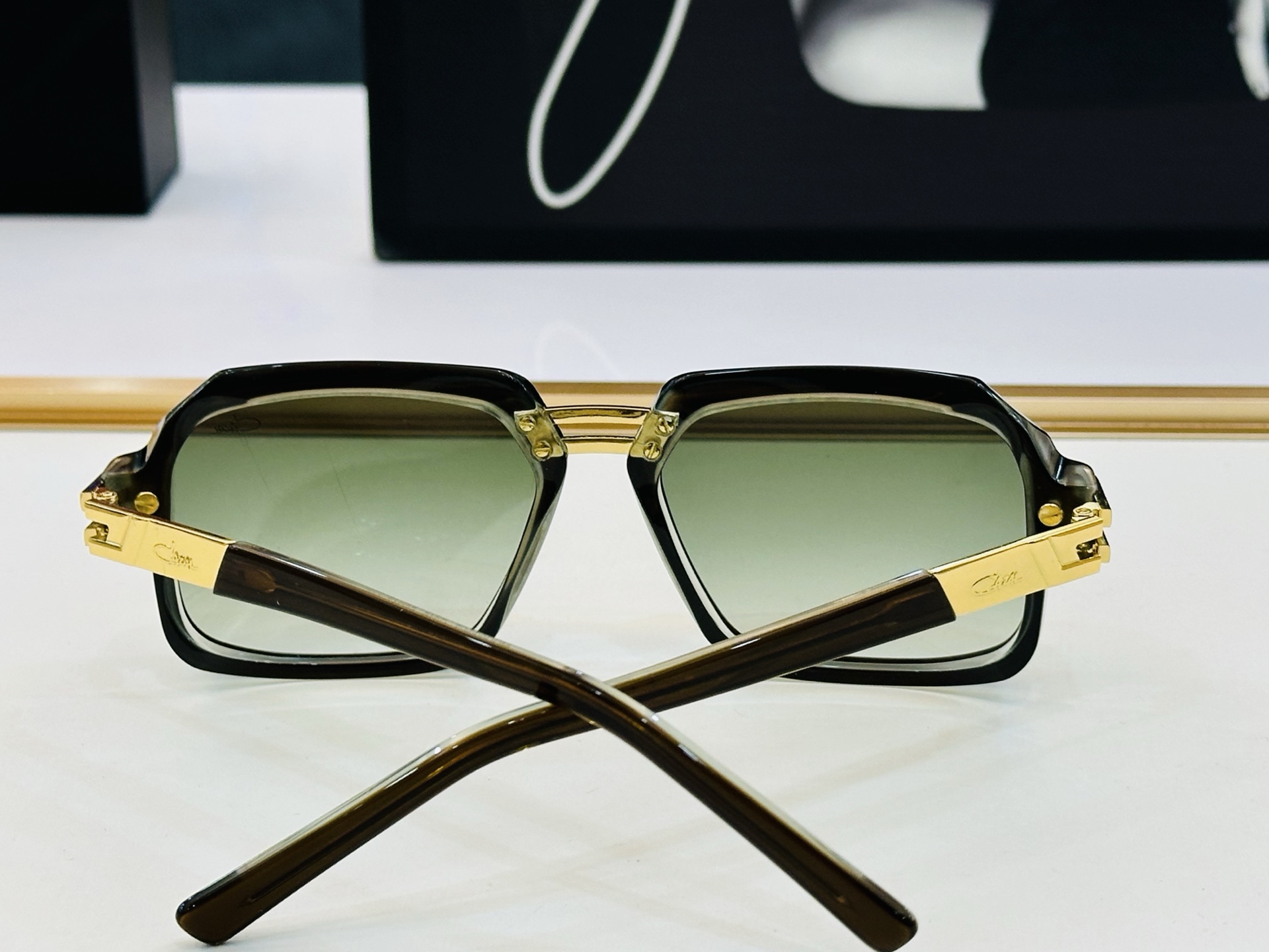 卡加尔 new CAZAL Model:MOD6004 Size: 56口17-145 曲线和直线大胆组