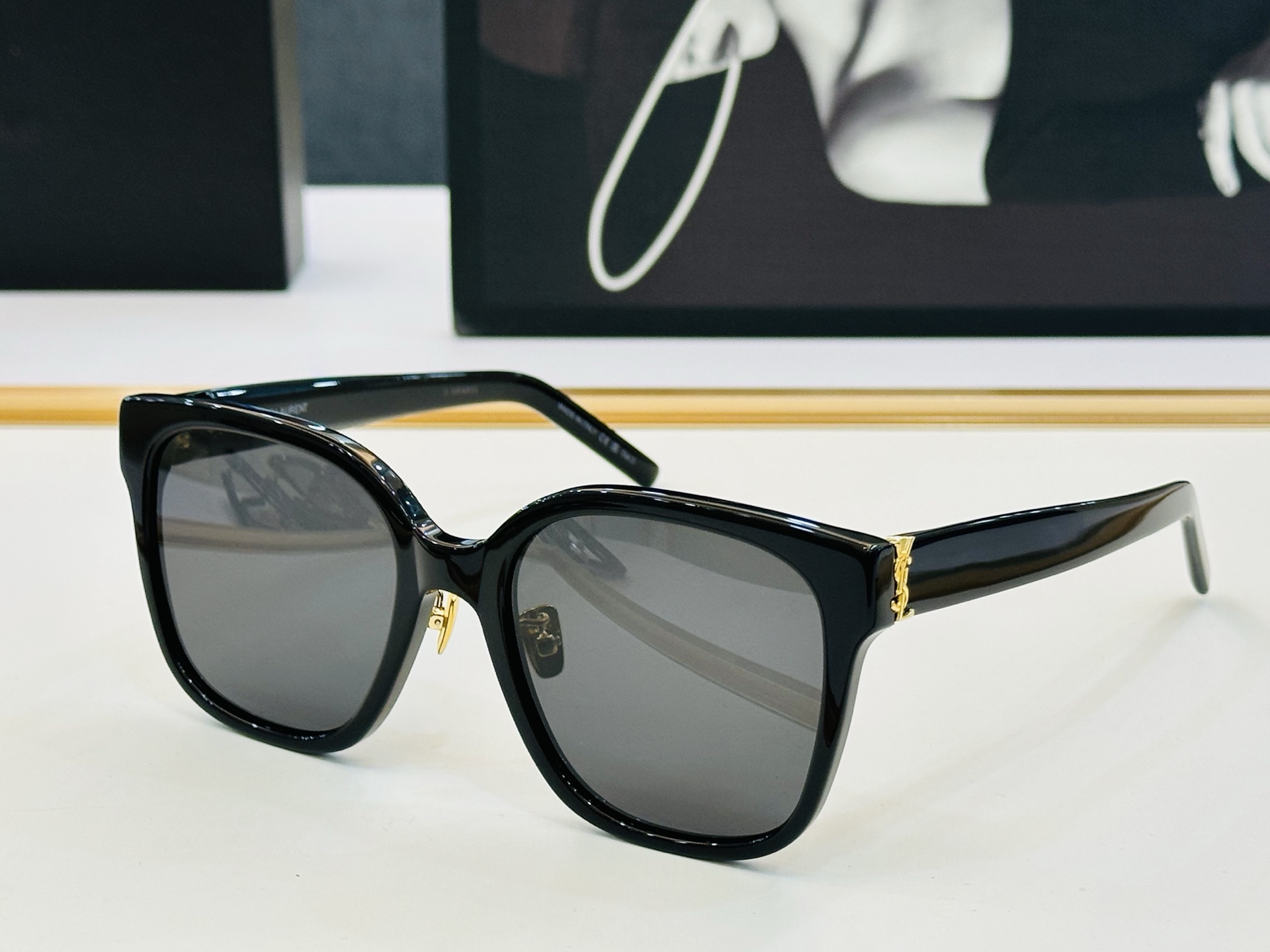 NO:375230,Internet celebrity hit Saint Laurent SLM105/FSize55 port 20-150 Board frame design Internet celebrities from all walks of life bring full aura. B texture is super good. Glasses, sunglasses, sunglasses, saint laurent19860909网红爆款 圣罗兰SLM105/FSize55口20-150 板材框设计 各路网红纷纷带起气场满分 B质感超好 眼镜墨镜太阳镜,眼镜,saint laurent,glasses