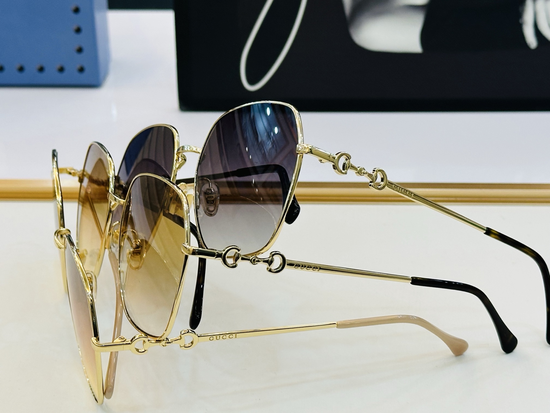 🔺GUCC*🔻 古家GG0882SA Size：60口16-145 原版墨镜🔝🔝时尚靓丽 B个性十足❤️