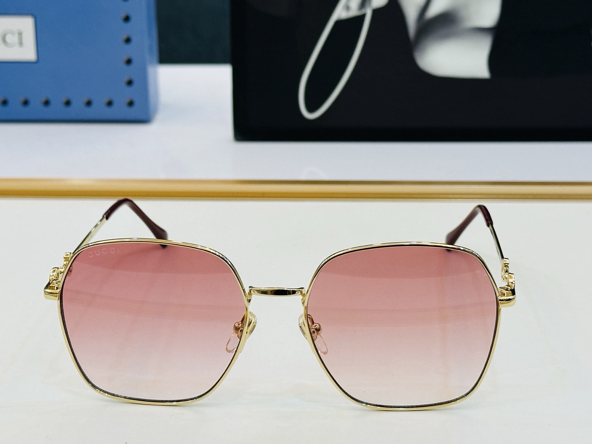 🔺GUCC*🔻 古家GG0882SA Size：60口16-145 原版墨镜🔝🔝时尚靓丽 B个性十足❤️