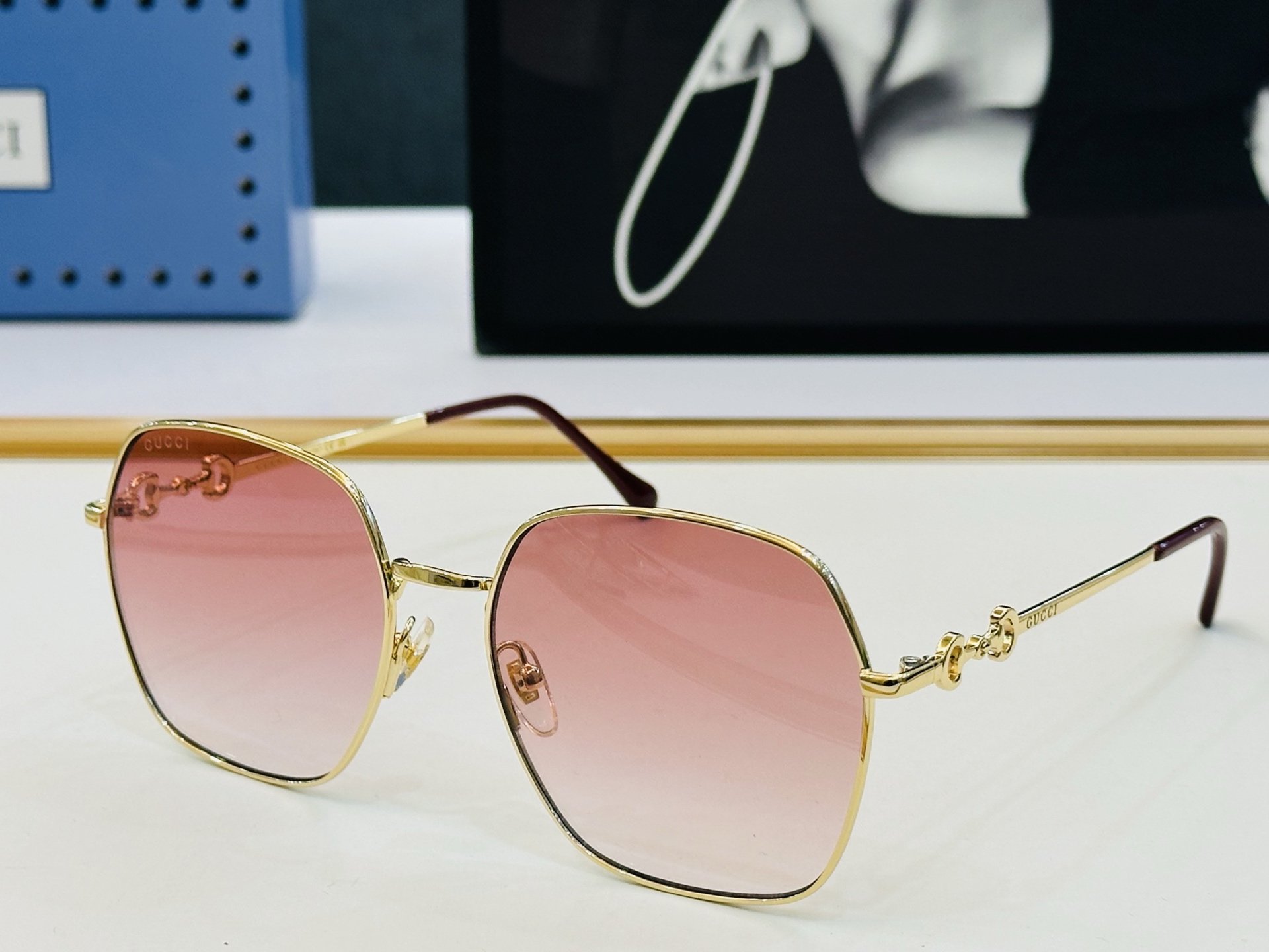 🔺GUCC*🔻 古家GG0882SA Size：60口16-145 原版墨镜🔝🔝时尚靓丽 B个性十足❤️