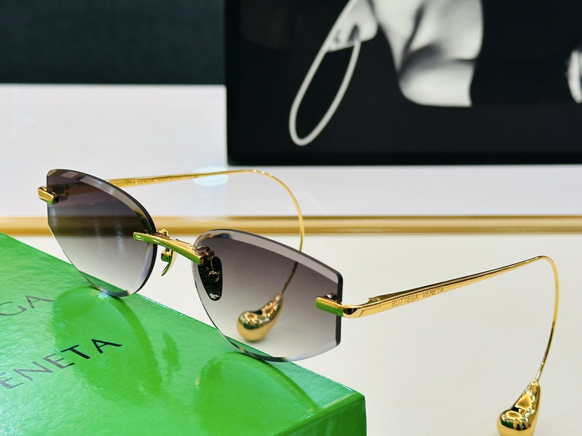 NO:375216,Just arrived BV1698LA Size56 17-145 The real thing is more beautiful, all details are displayed D Smile] Scented and beautiful Multi-color optional Glasses sunglasses, glasses, bottega veneta19860909刚刚到货 宝缇嘉 BV1698LA Size56口17-145 实物更美 细节全部实拍展示 D微笑] 香艳靓丽 多色可选 眼镜墨镜太阳镜,眼镜,bottega veneta,glasses