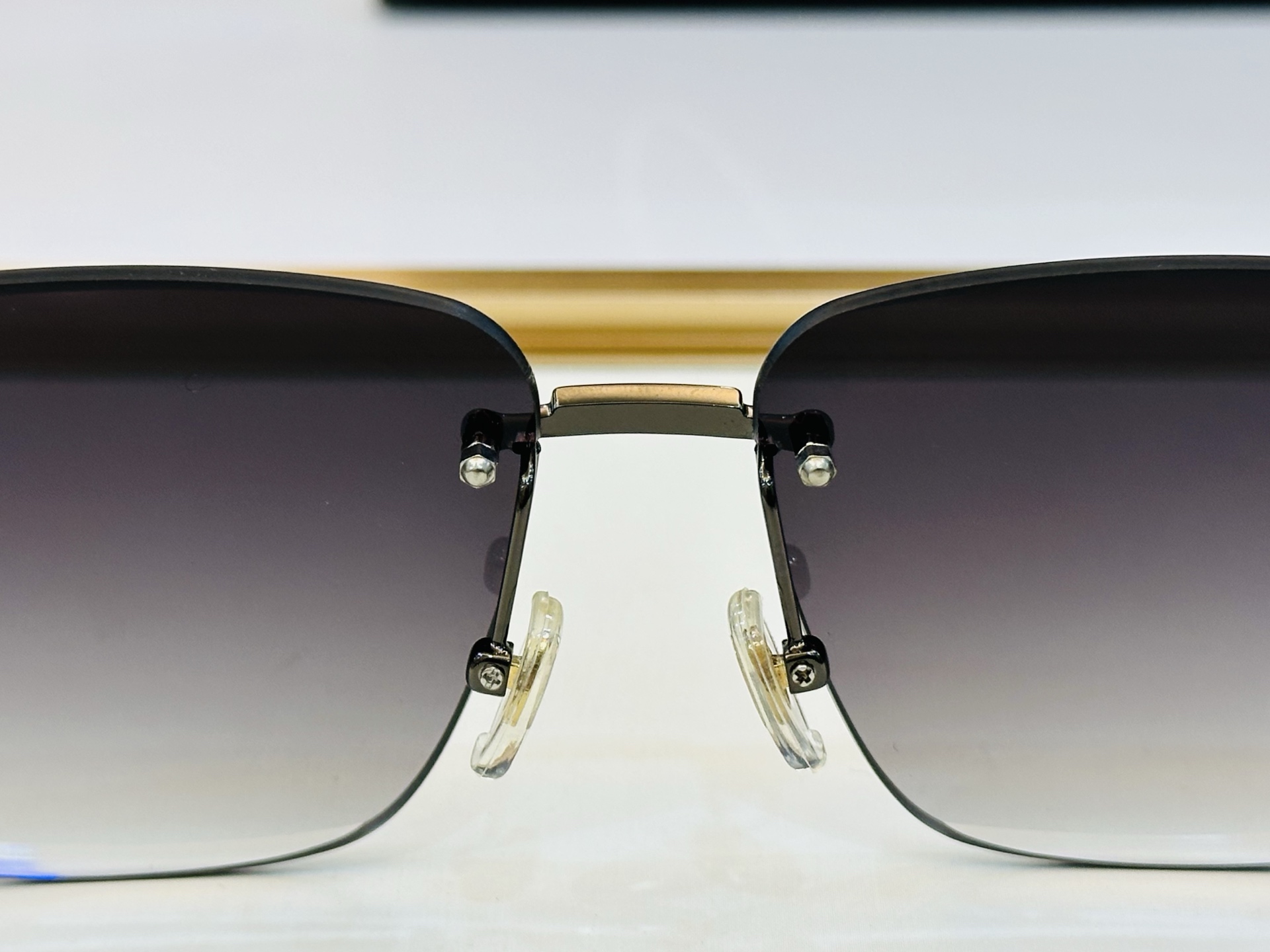 Cartier-卡家 ✨CT0336S Size：60口15-145 不挑脸型 简约大气 时尚休闲 👌👃