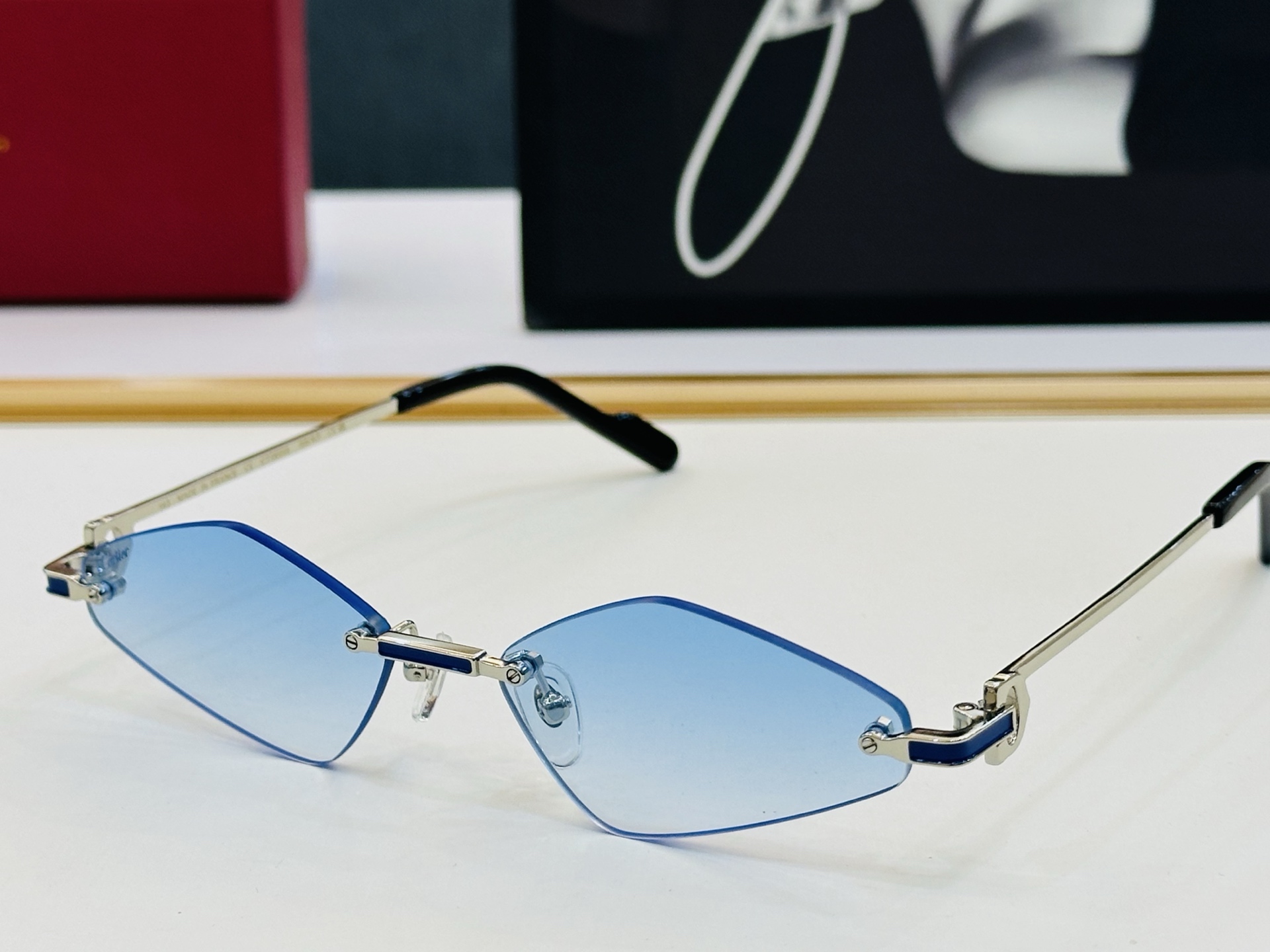 🆕 原版Cartie* 卡家 官网经典款 太阳镜 CT0659S Size：56口17-143 电镀工艺