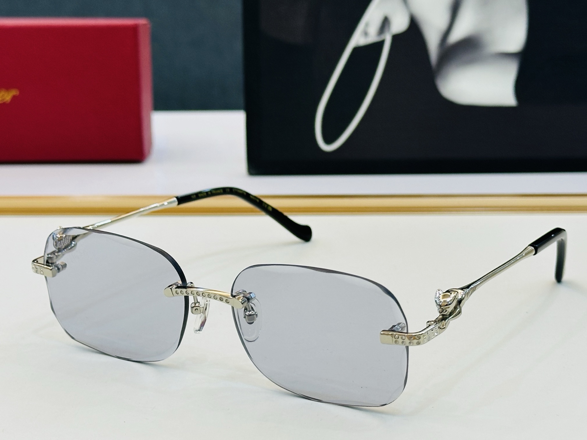 🆕 原版Cartie* 卡家 官网经典款 太阳镜 CT0687S Size：57口17-145 电镀工艺