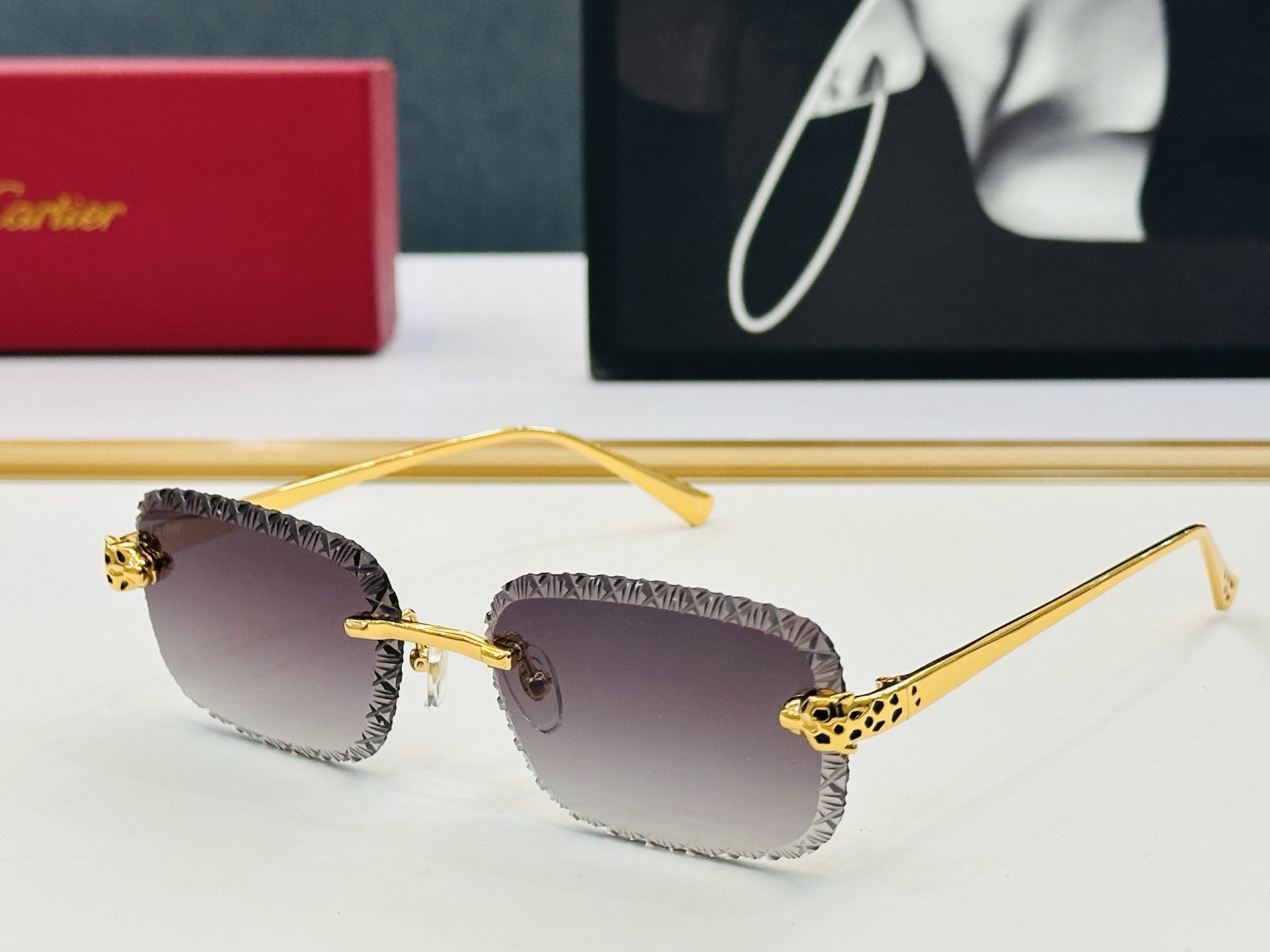NO:375240,Original Cartie* Kajia Sunglasses CT0830S Size58 17-143 Exquisite electroplating technology X is very elegant when worn Glasses Sunglasses Sunglasses, glasses, cartier19860909原版Cartie* 卡家 太阳镜 CT0830S Size58口17-143 电镀工艺精湛大牌品 X戴起来气质十足 眼镜墨镜太阳镜,眼镜,cartier,glasses