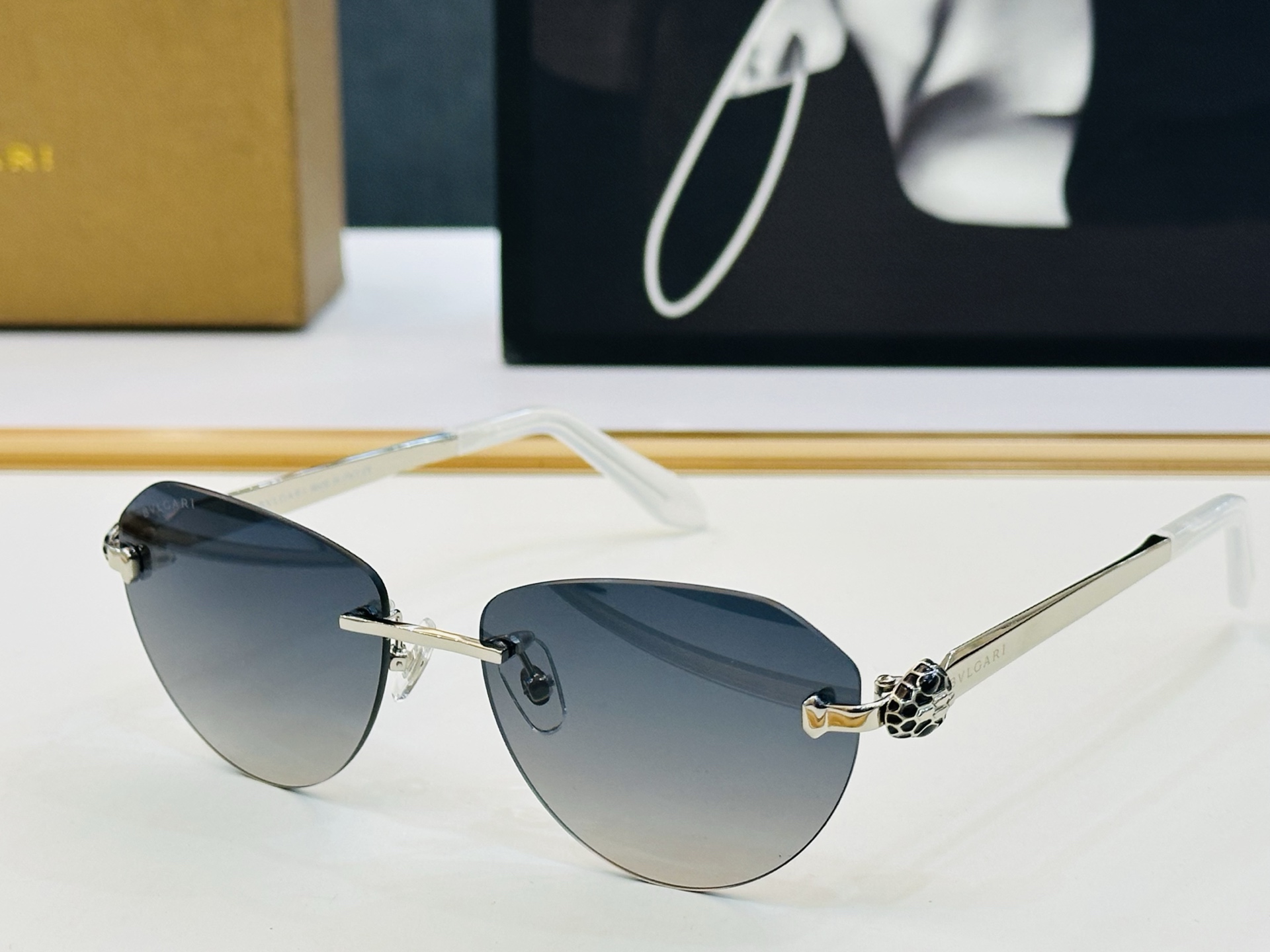 🆕款 官网同售 宝格家 BV50042U 👍 Size ：56口17-145 绝对要买😎品质非常完美 L