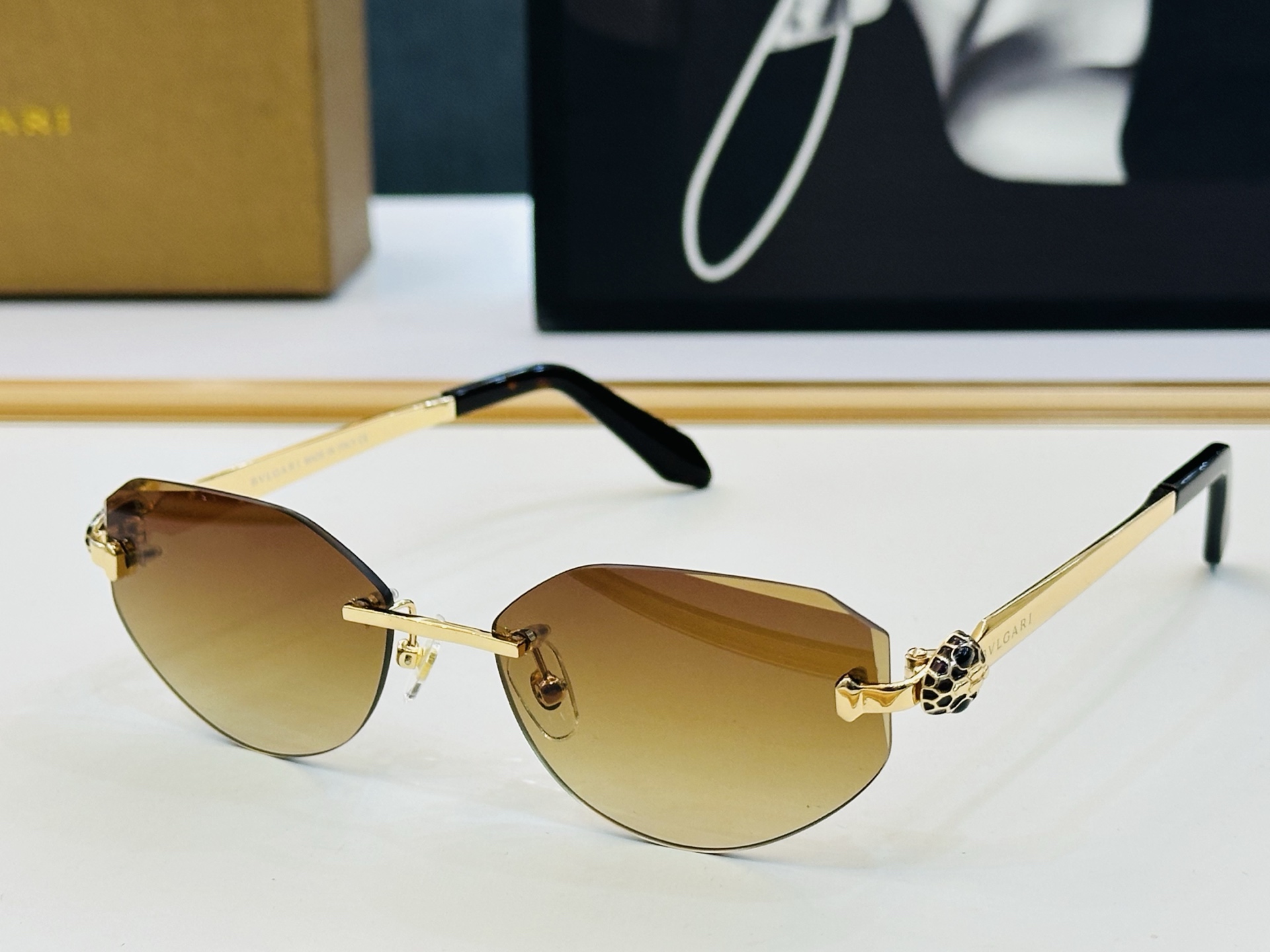 🆕款 官网同售 宝格家 BV40059U 👍 Size ：55口17-145 绝对要买😎品质非常完美 L