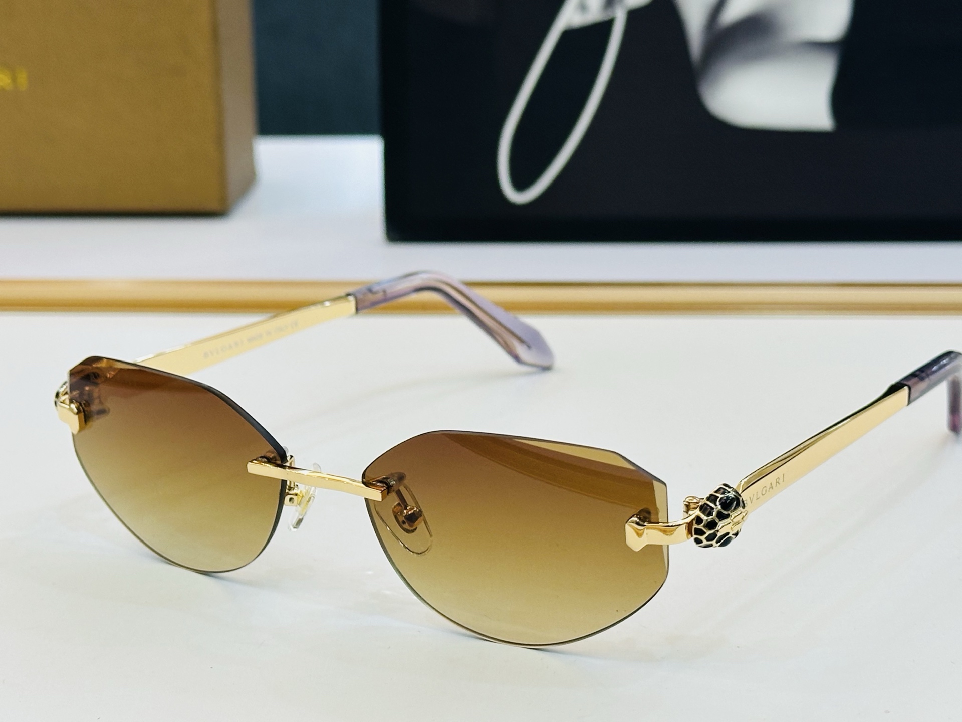 🆕款 官网同售 宝格家 BV40059U 👍 Size ：55口17-145 绝对要买😎品质非常完美 L