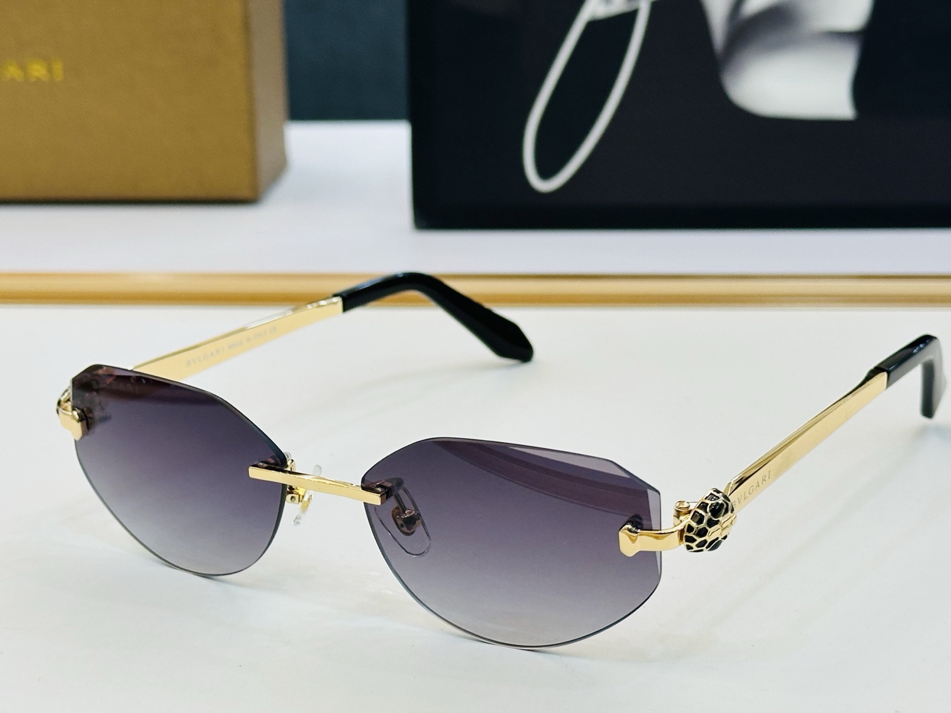 🆕款 官网同售 宝格家 BV40059U 👍 Size ：55口17-145 绝对要买😎品质非常完美 L