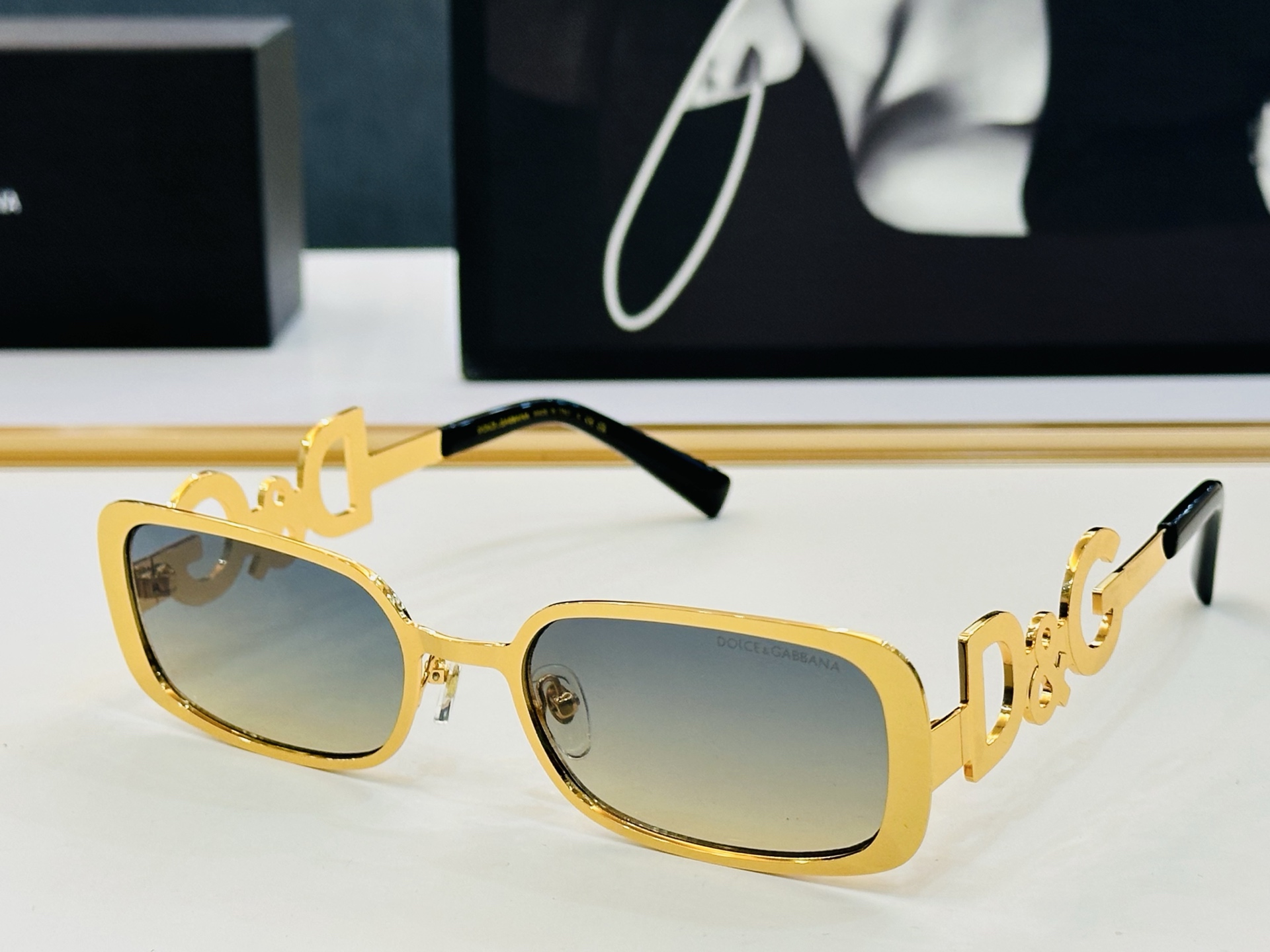 🆕 官网款 🔺DOLCE&GABBAN*🔻DG2058 Size：57口20-145 新颖独特🔝🔝K美艳