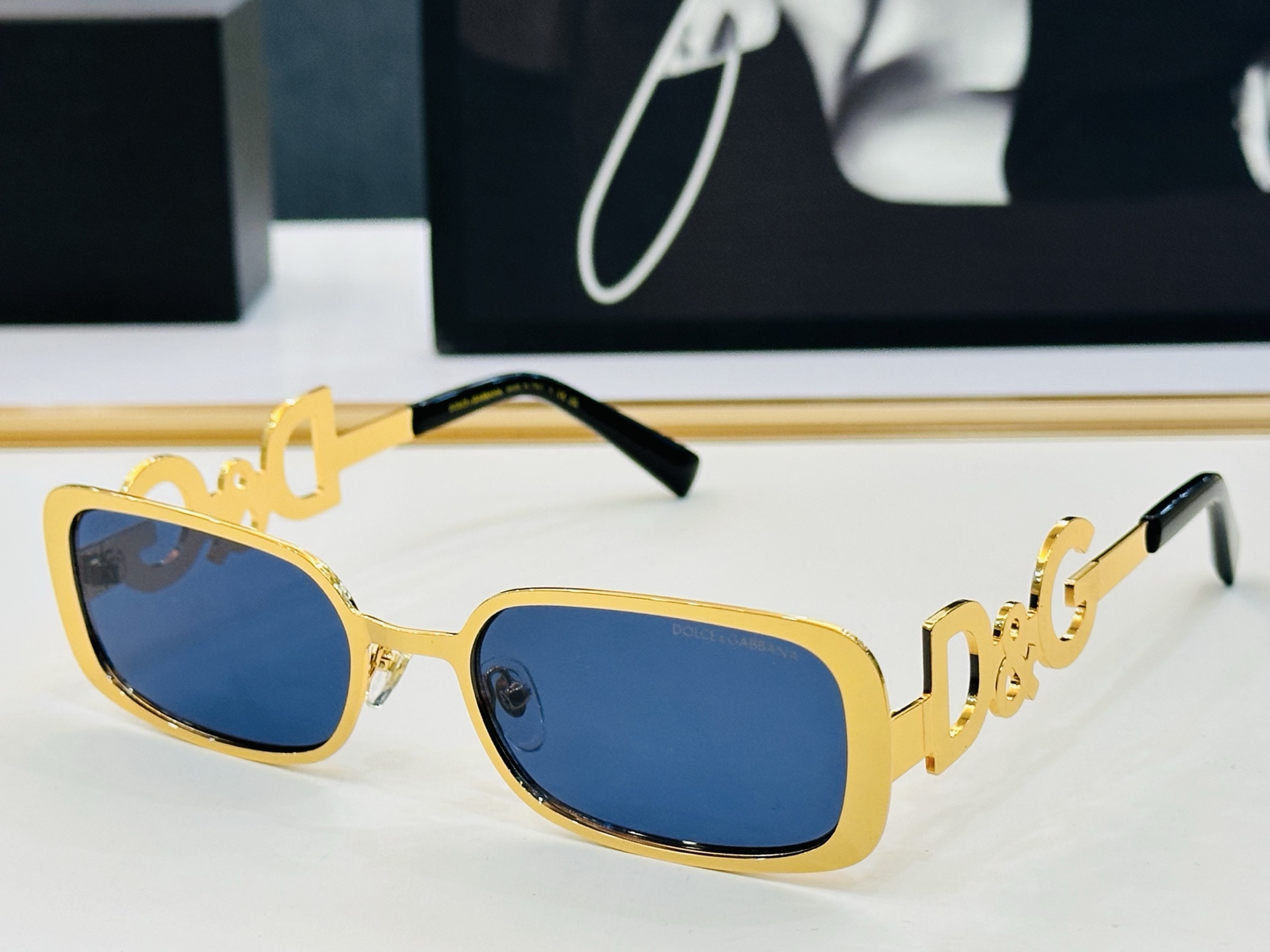 🆕 官网款 🔺DOLCE&GABBAN*🔻DG2058 Size：57口20-145 新颖独特🔝🔝K美艳