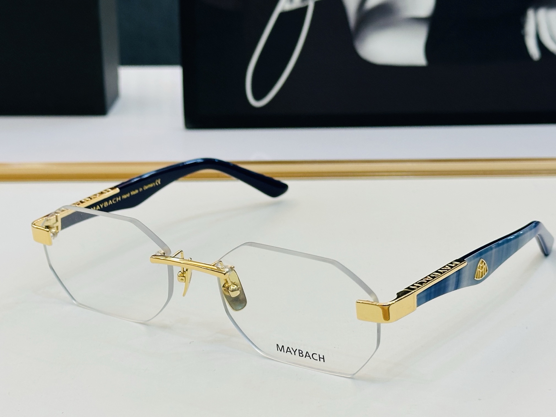 高品质 迈巴赫 🎉🎉做工精美💕💕MAYBAC*H Z28 Size：57口21-140 质感十足 CC👍