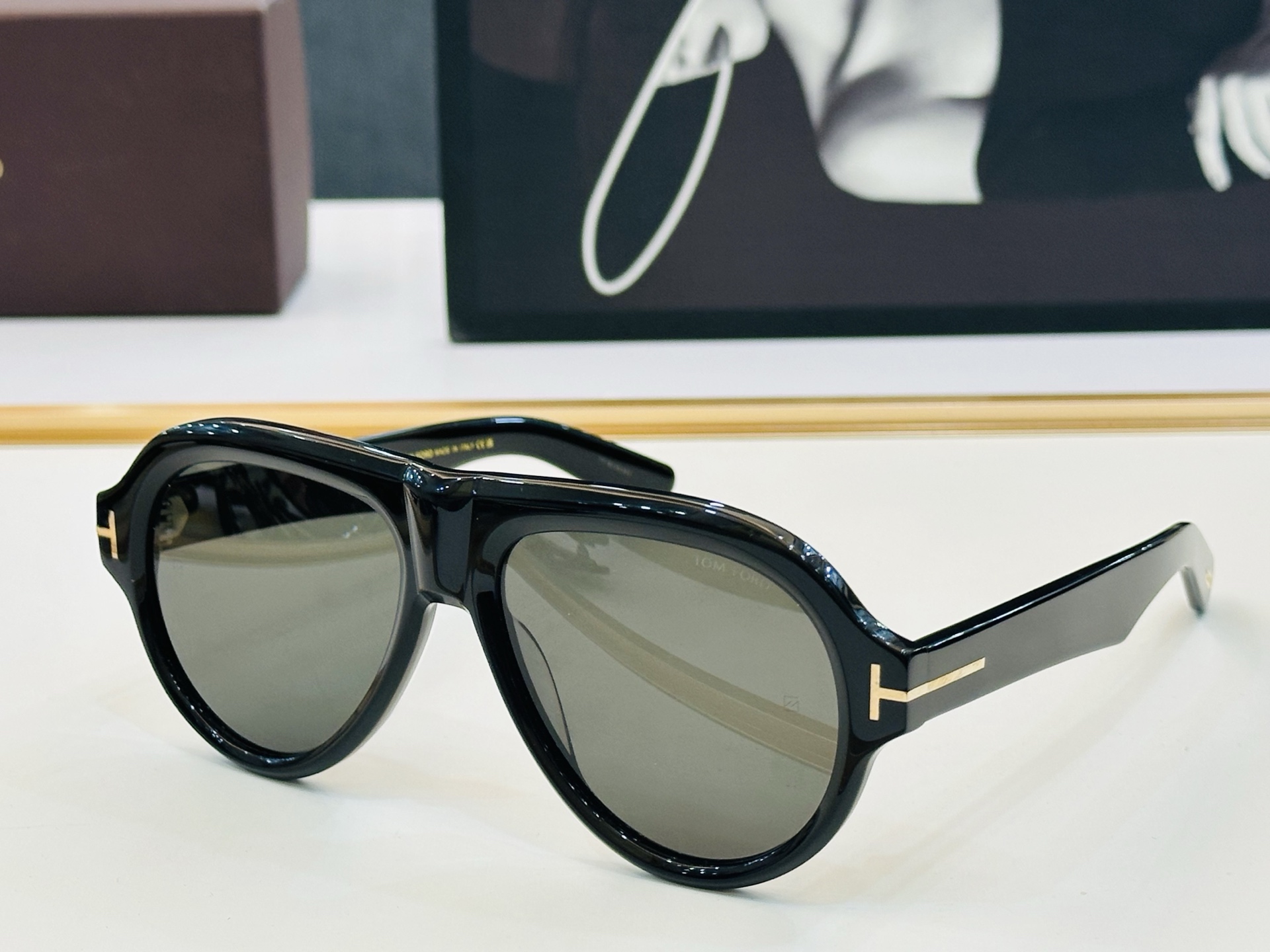 NO:375260,TOM FOR* Tom's official website new FT1225 Size55 17-145 classic fashion CC adopts the most popular color glasses sunglasses sunglasses, glasses, tom ford19860909TOM FOR* 汤姆家 官网新款 FT1225 Size55口17-145经典时尚 CC采用时下最流行片色 眼镜墨镜太阳镜,眼镜,tom ford,glasses