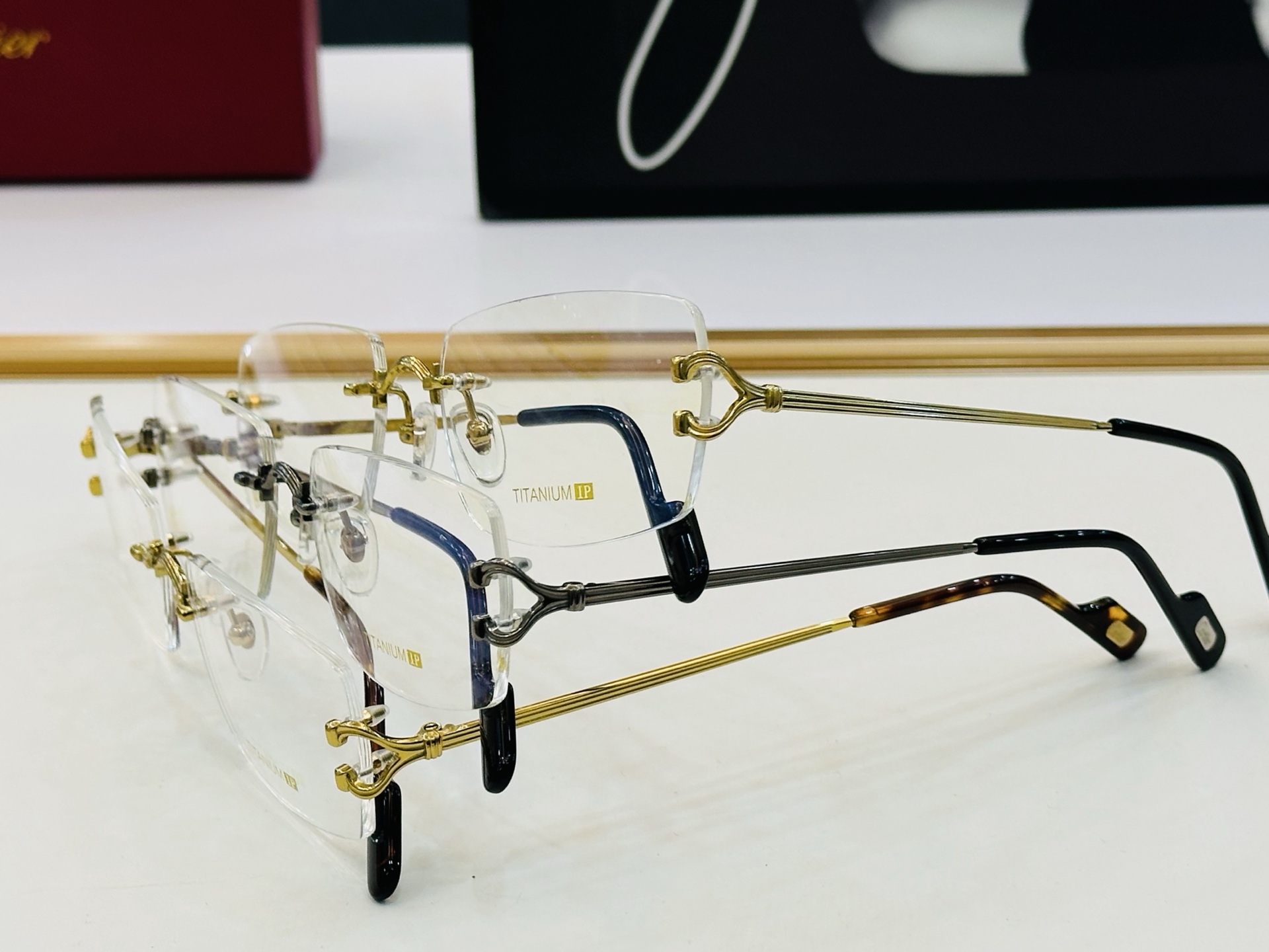 Cartie* 卡家 太阳镜 CT0550S Size：56口18-145 电镀工艺精湛气质十足！W男女