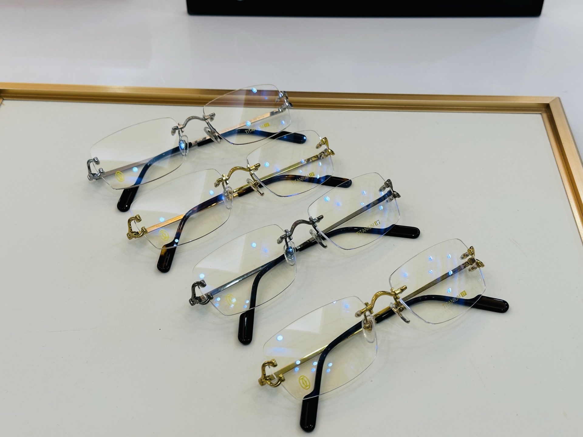 Cartie* 卡家 太阳镜 CT0550S Size：56口18-145 电镀工艺精湛气质十足！W男女