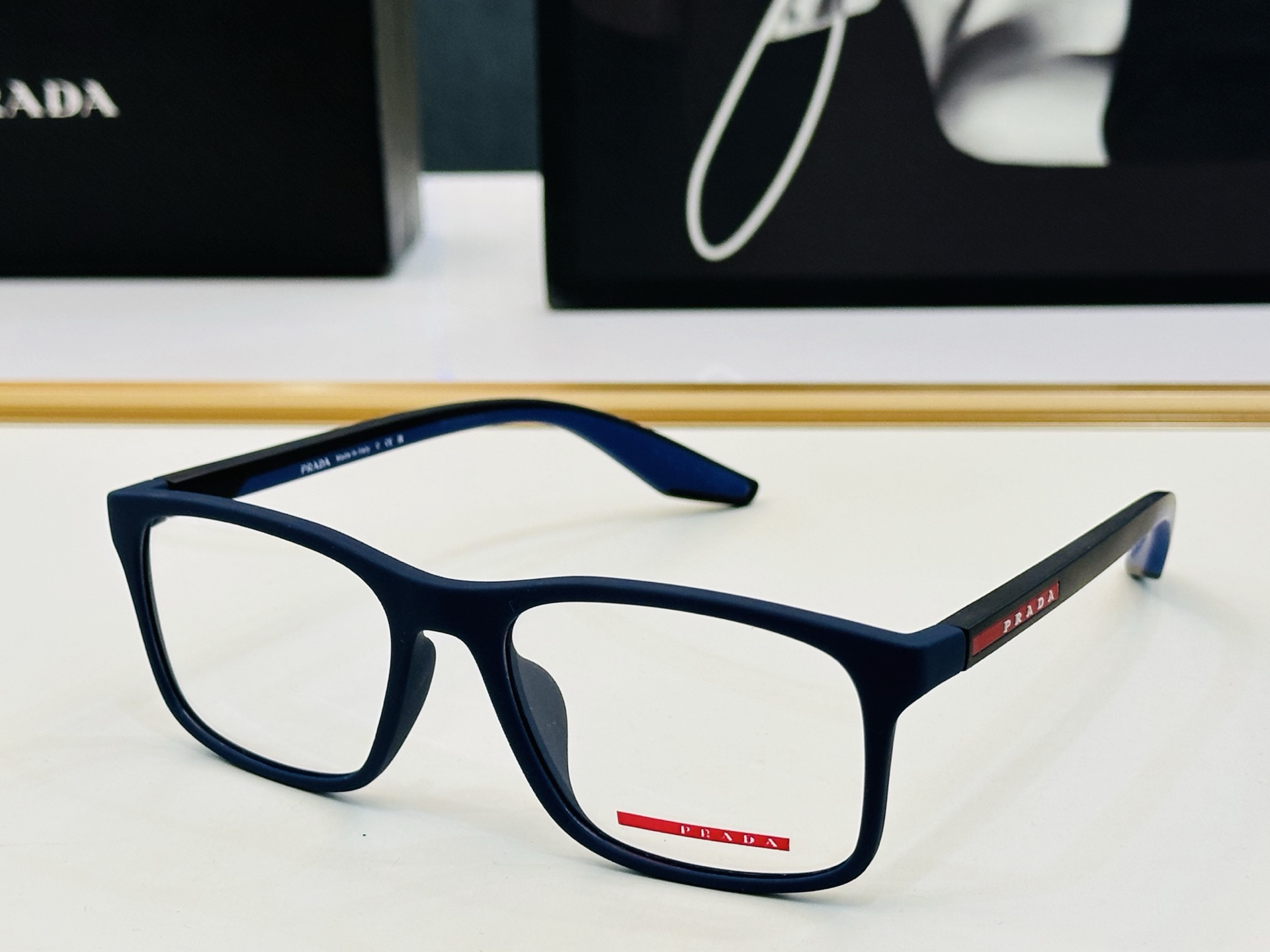 🔺PRAD*🔻普家 VPS01Q Size：56口17-145 眼镜系列堪称精湛制作 彰显独特个 W 最