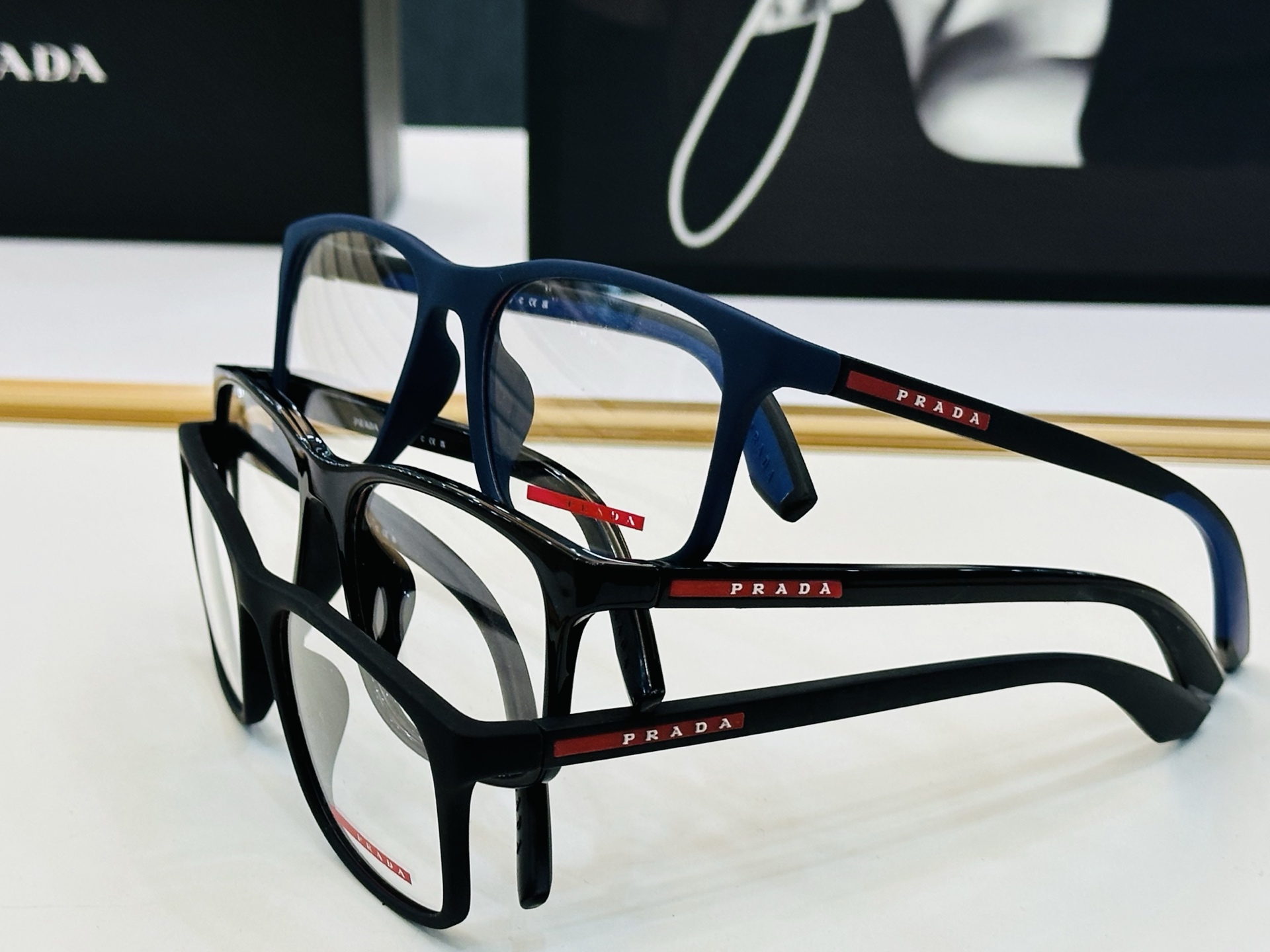 🔺PRAD*🔻普家 VPS01Q Size：56口17-145 眼镜系列堪称精湛制作 彰显独特个 W 最