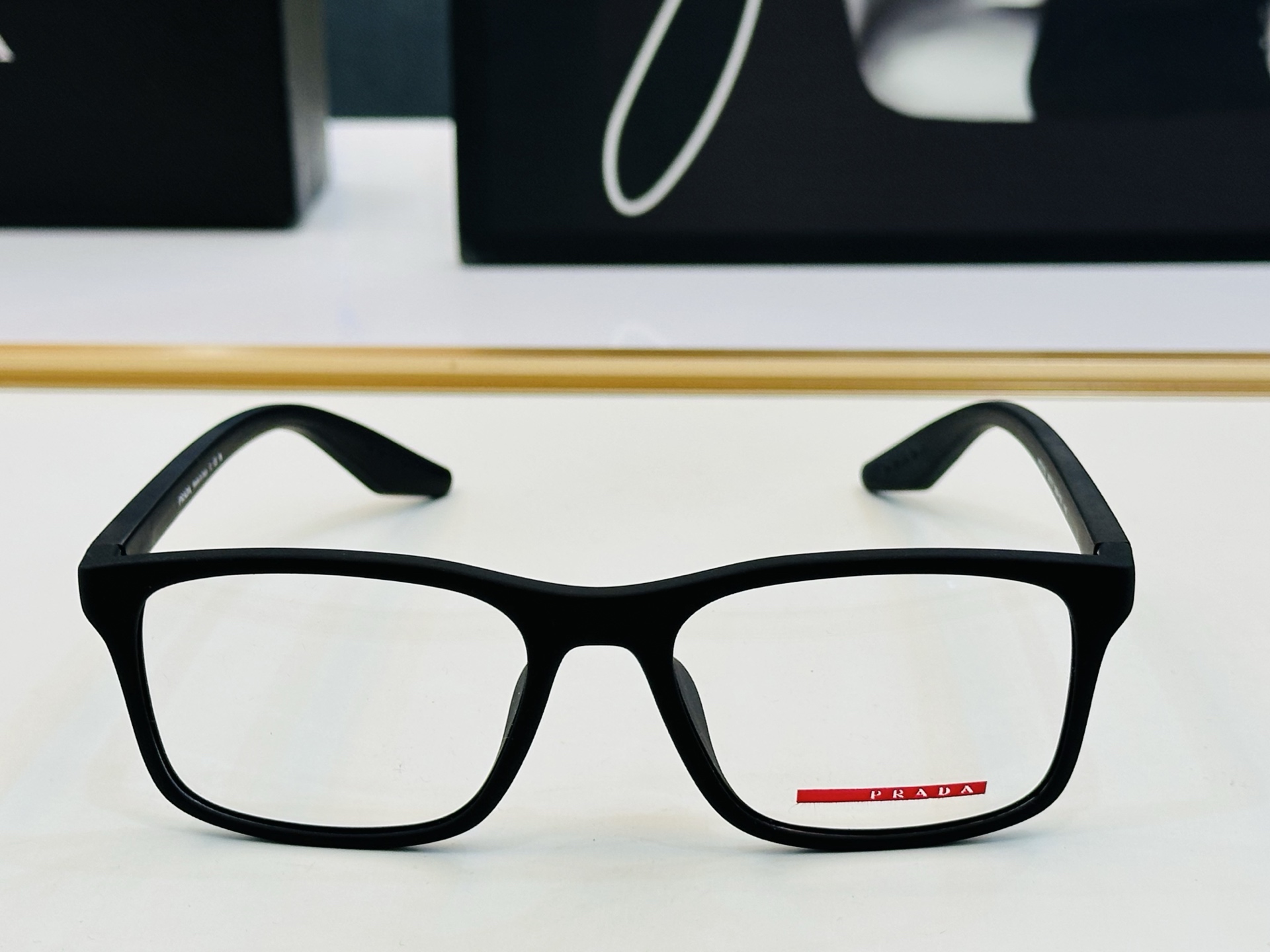 🔺PRAD*🔻普家 VPS01Q Size：56口17-145 眼镜系列堪称精湛制作 彰显独特个 W 最