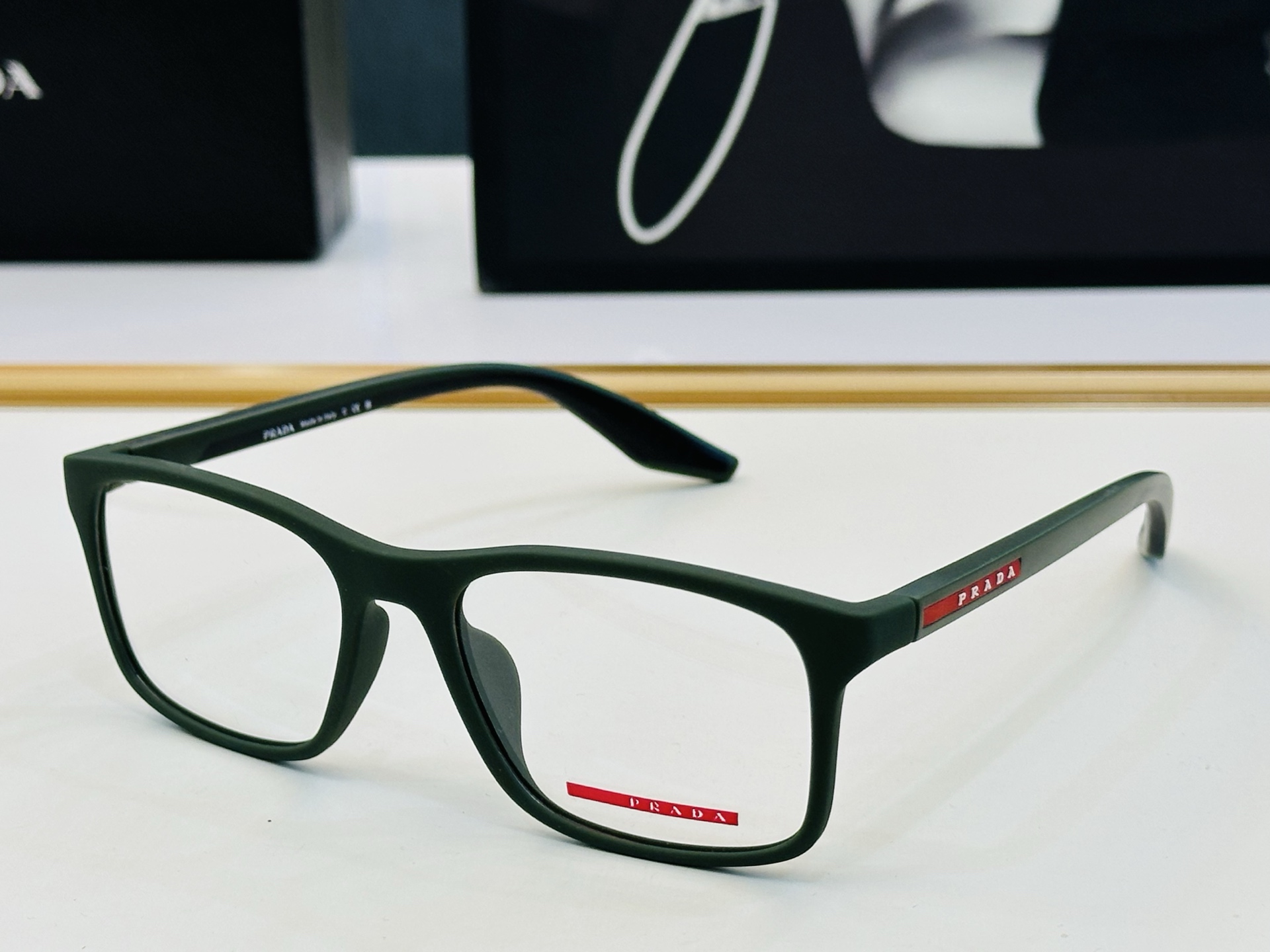 🔺PRAD*🔻普家 VPS01Q Size：56口17-145 眼镜系列堪称精湛制作 彰显独特个 W 最